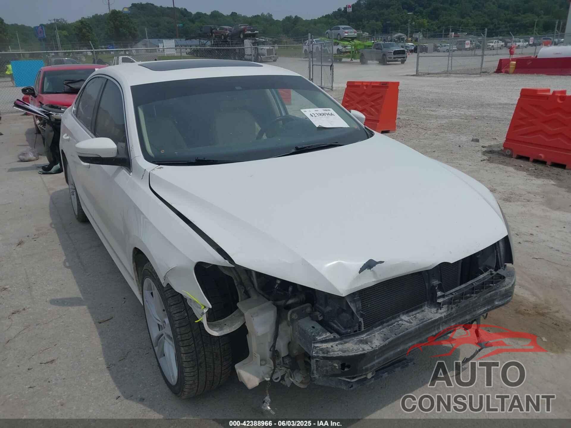 VOLKSWAGEN PASSAT 2014 - 1VWBN7A31EC032034