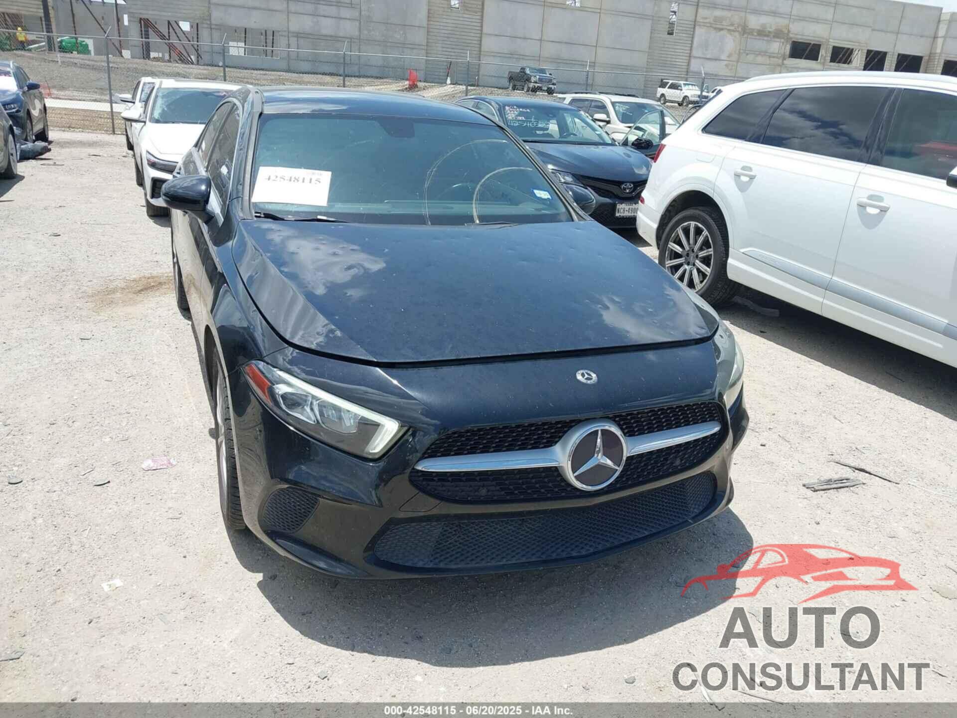 MERCEDES-BENZ A 220 2020 - W1K3G4EB2LW044759