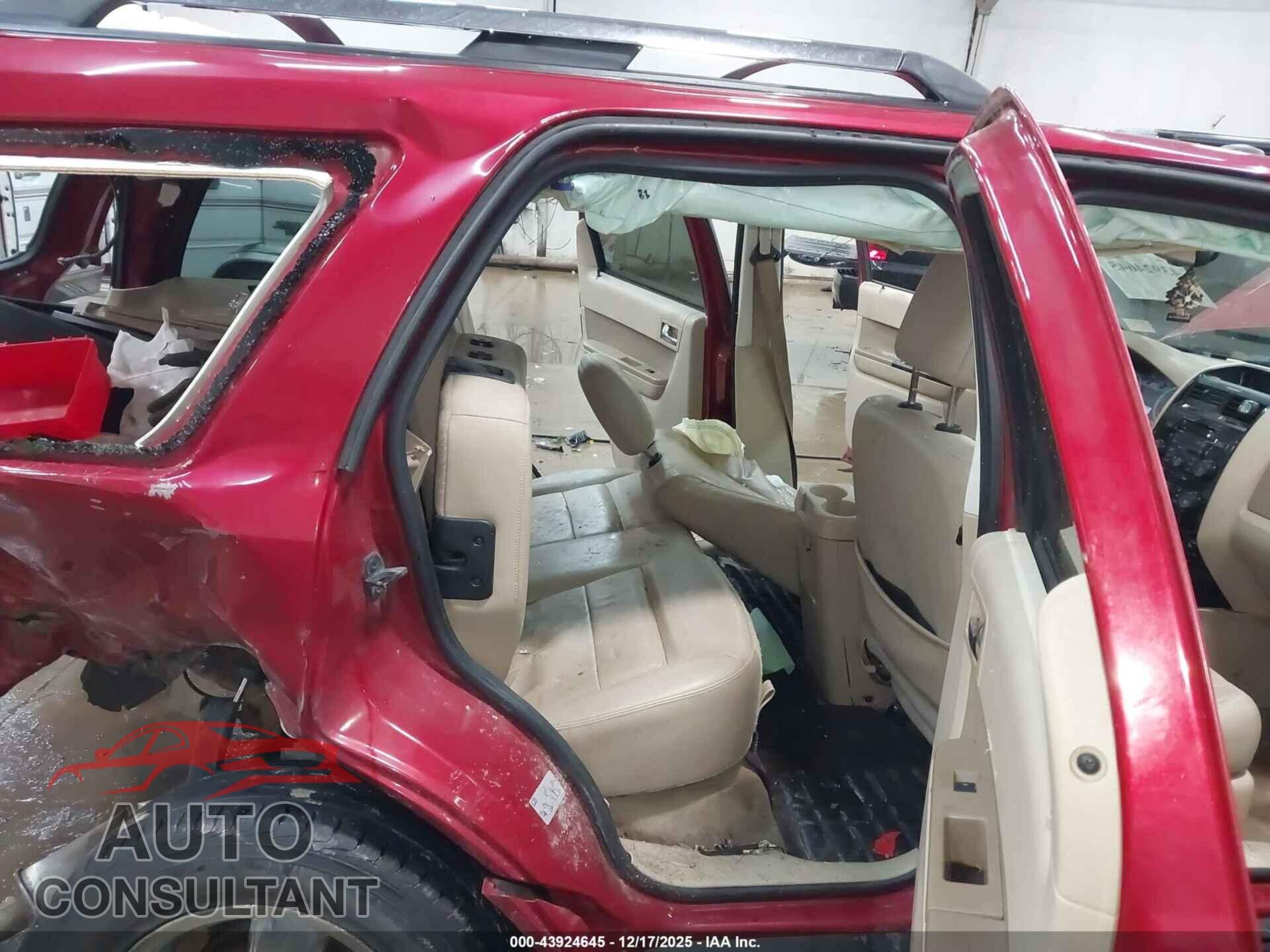 FORD ESCAPE 2011 - 1FMCU9E75BKA85822