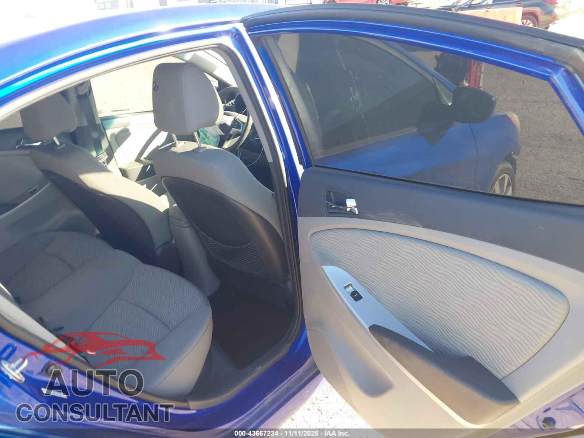 HYUNDAI ACCENT 2013 - KMHCU4AE3DU463473