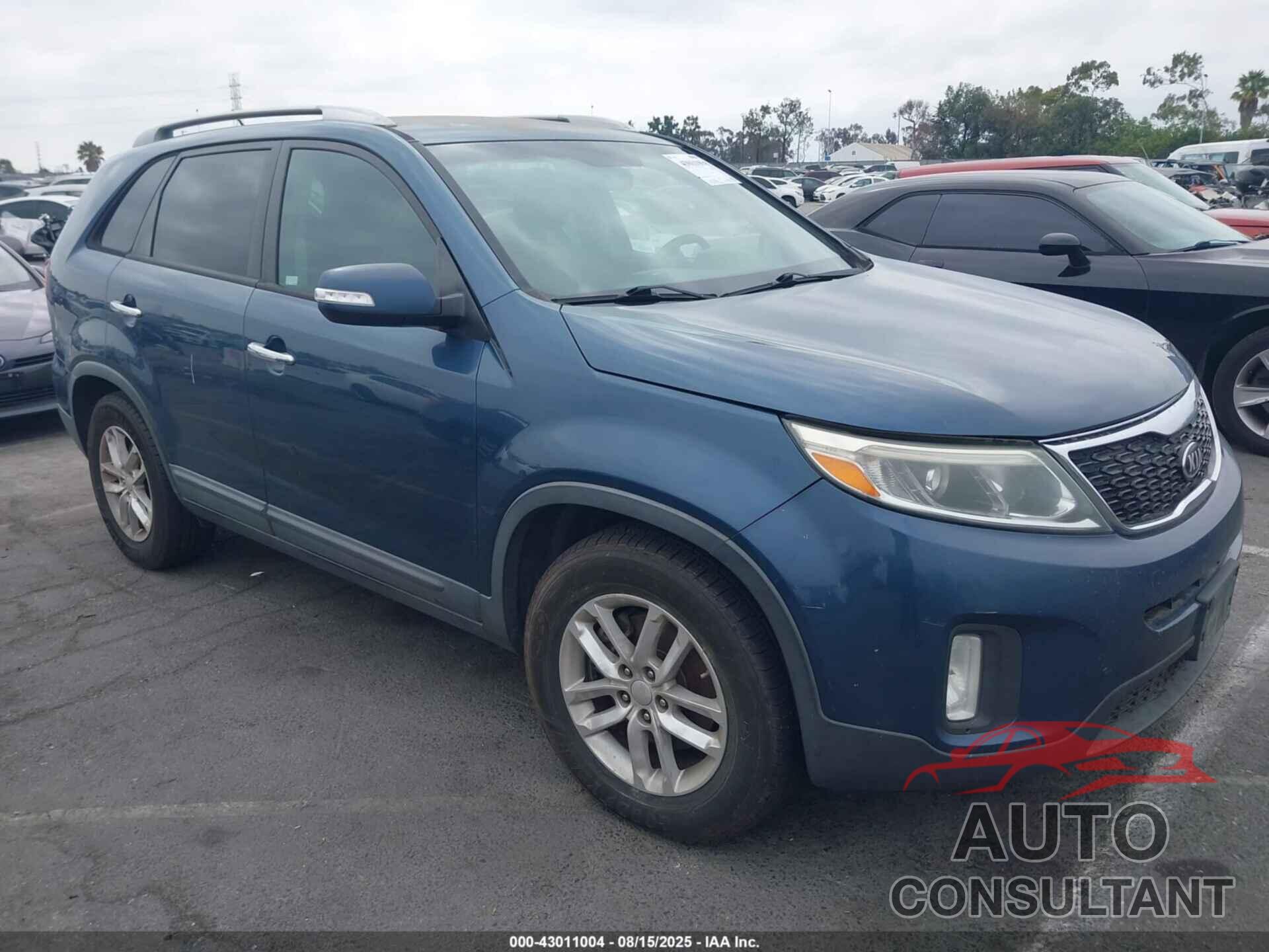 KIA SORENTO 2015 - 5XYKT4A63FG606583