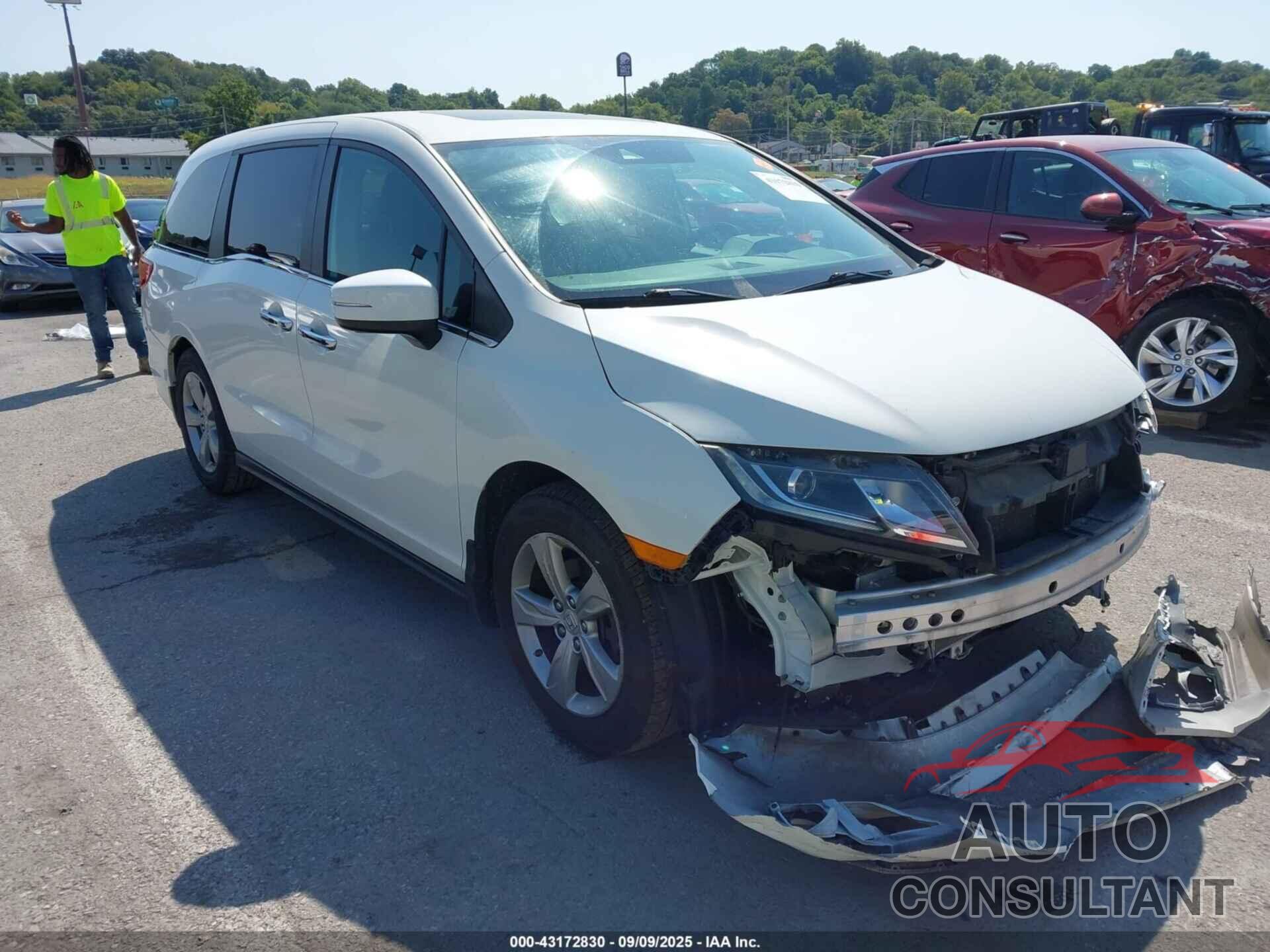HONDA ODYSSEY 2018 - 5FNRL6H70JB005494