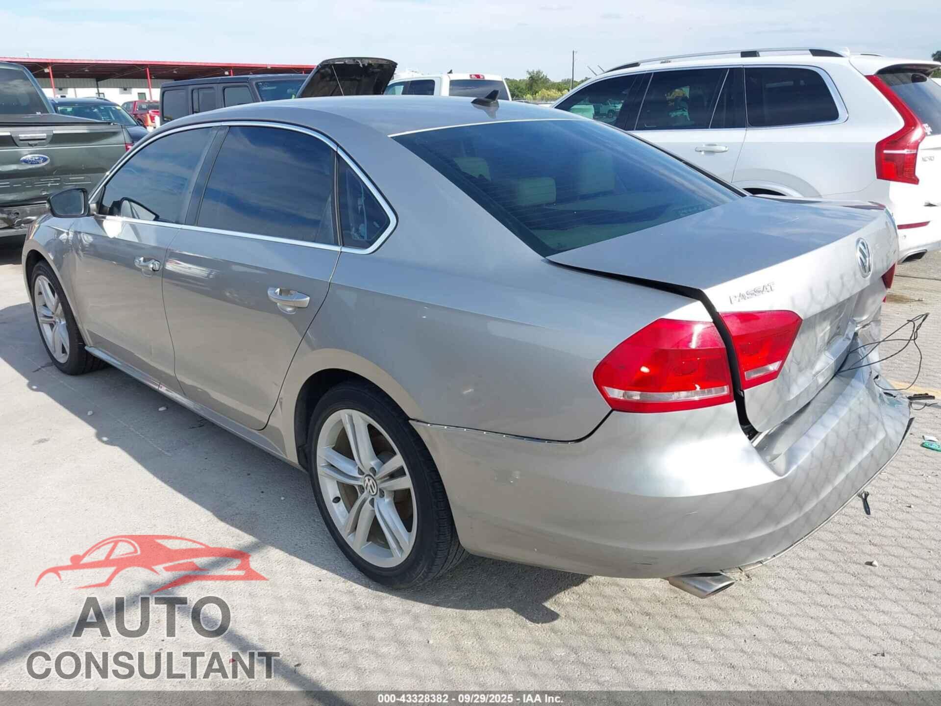 VOLKSWAGEN PASSAT 2014 - 1VWBN7A38EC027686