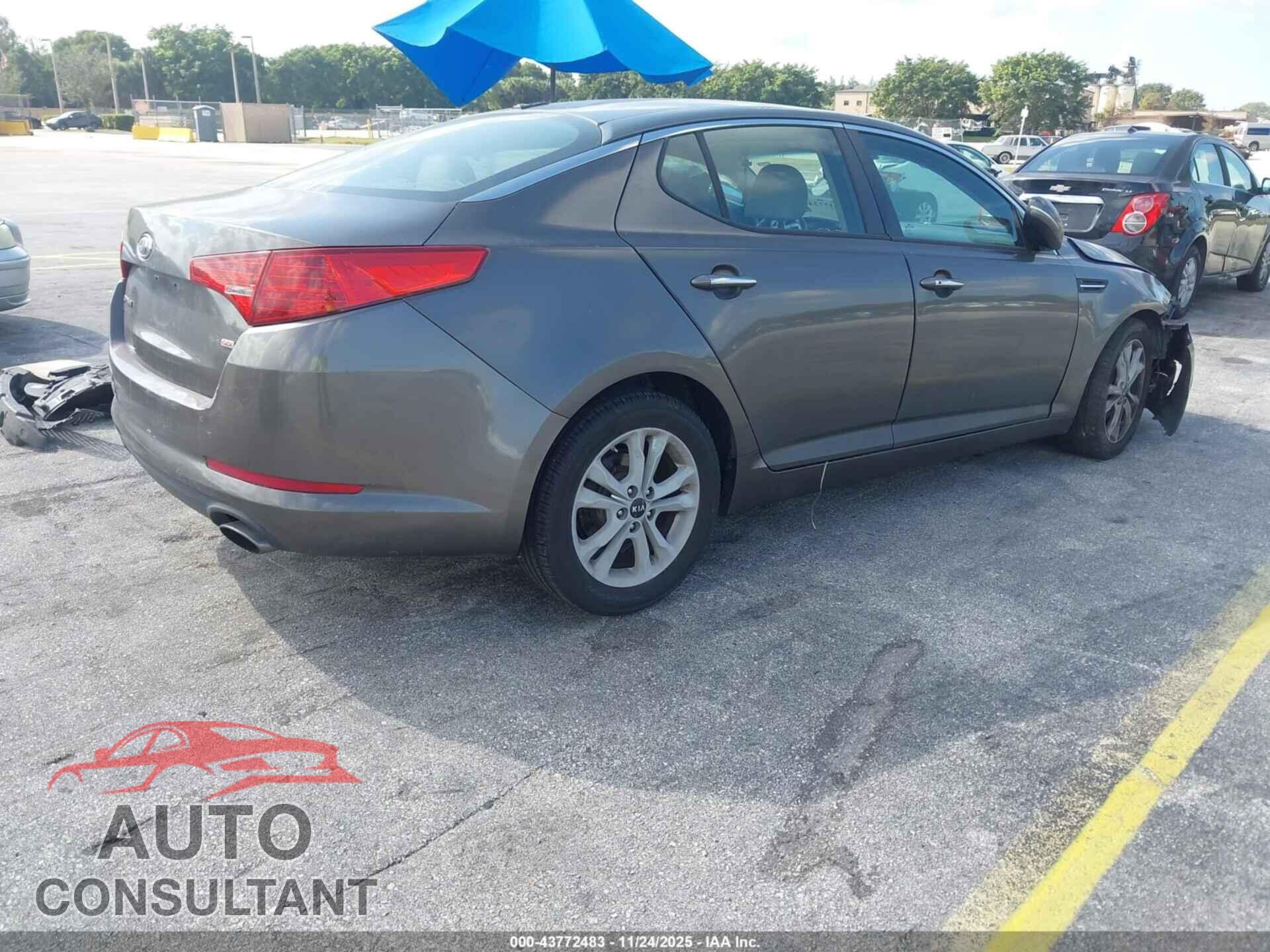 KIA OPTIMA 2011 - KNAGN4A78B5154381