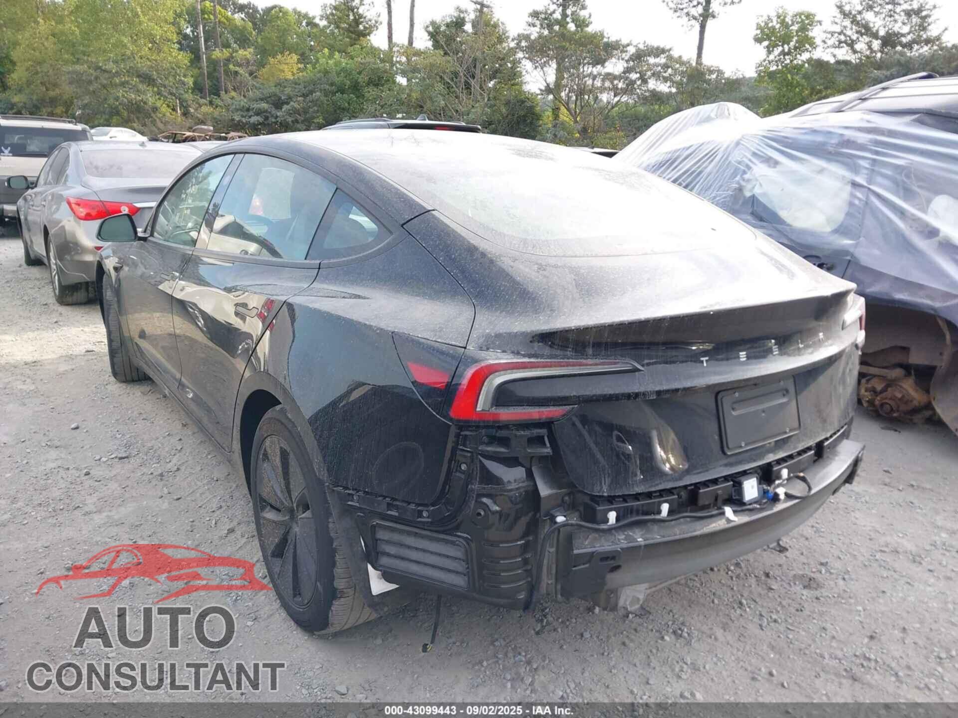 TESLA MODEL 3 2024 - 5YJ3E1EA7RF860661