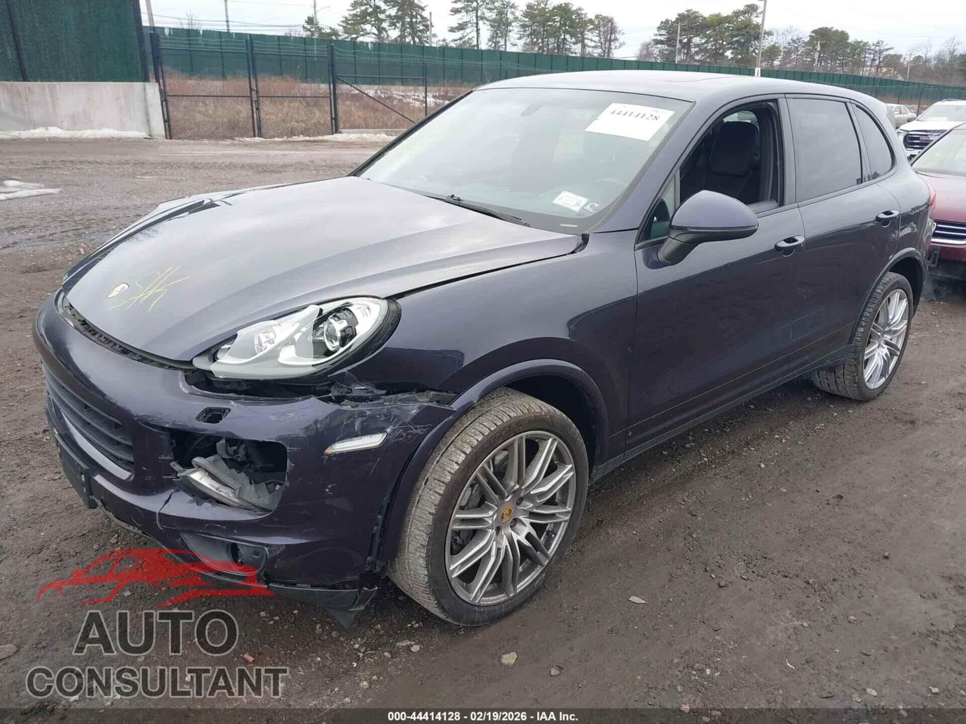 PORSCHE CAYENNE 2017 - WP1AA2A22HKA84513