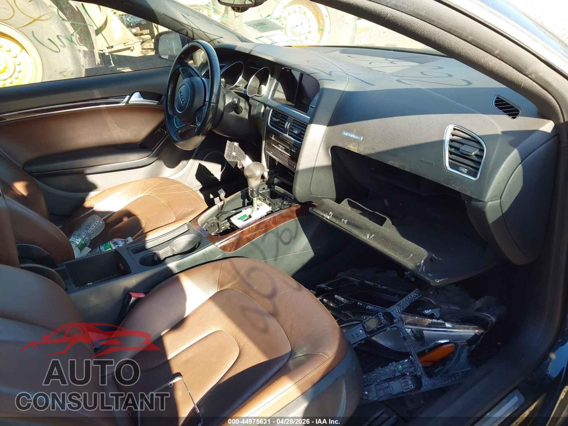 AUDI A5 2013 - WAULFAFR2DA024272