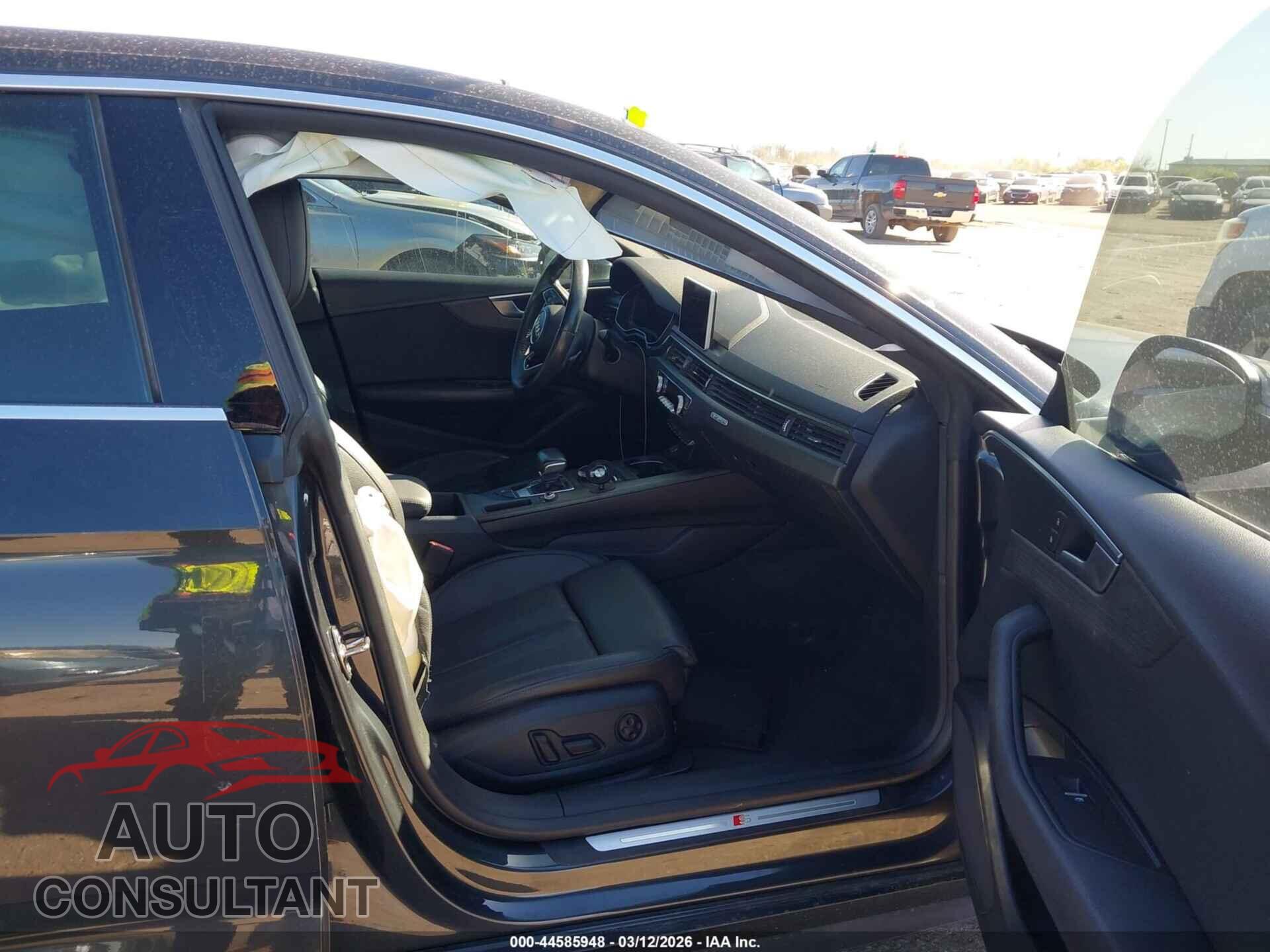 AUDI A5 2018 - WAUENCF52JA007701