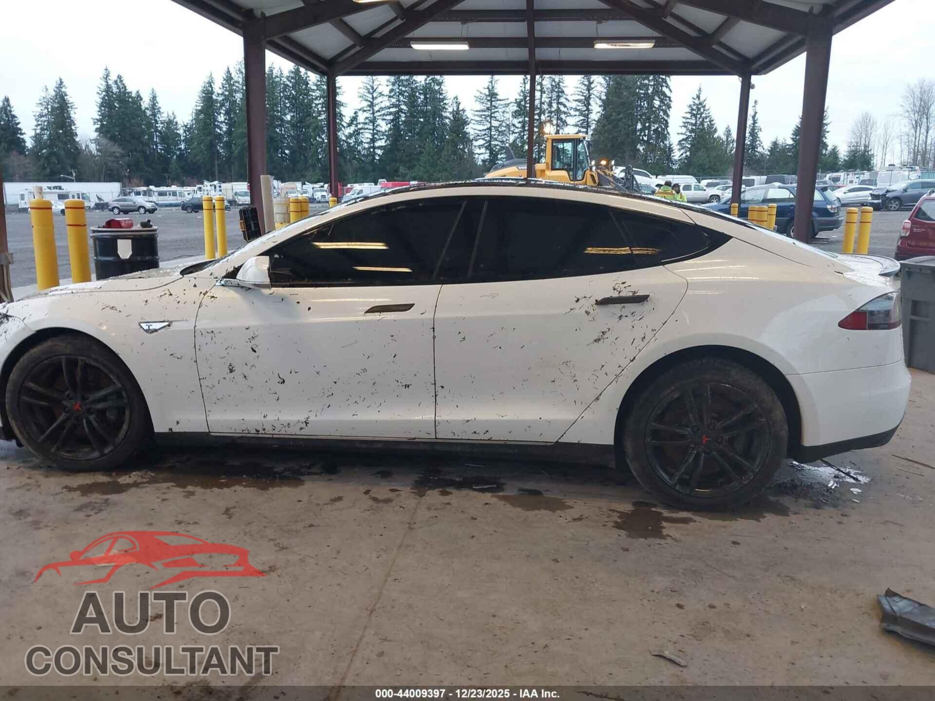TESLA MODEL S 2012 - 5YJSA1DP5CFS00655