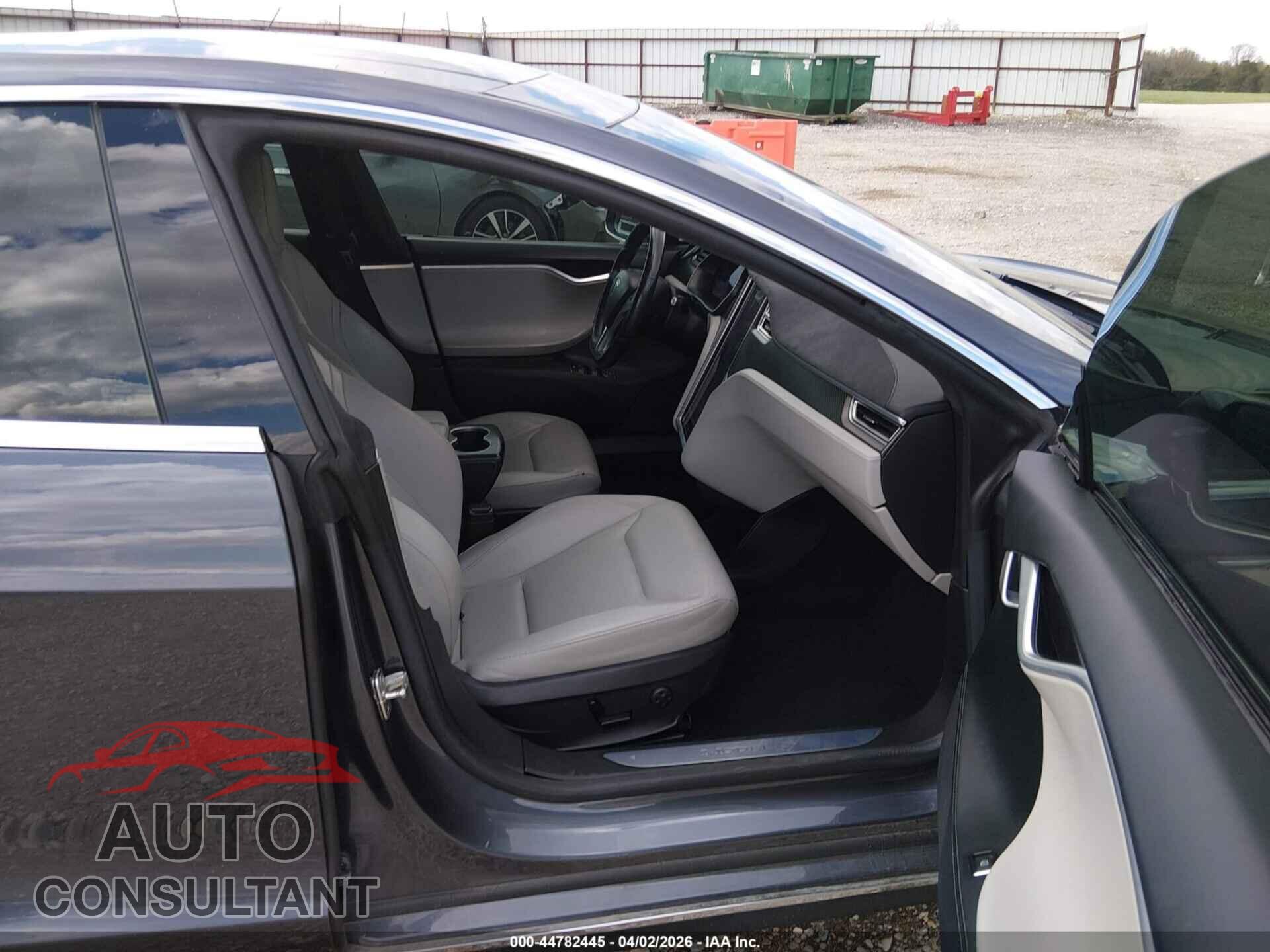 TESLA MODEL S 2016 - 5YJSA1E46GF130044