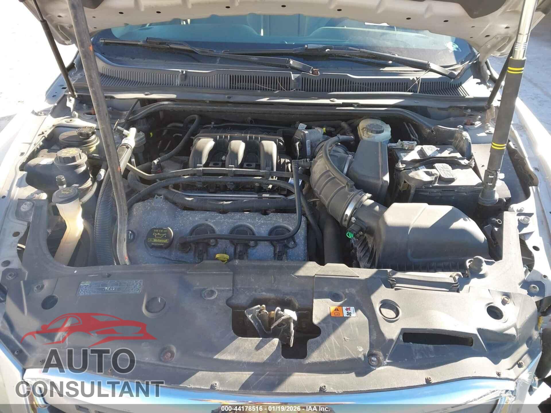 FORD TAURUS 2010 - 1FAHP2FW4AG143036