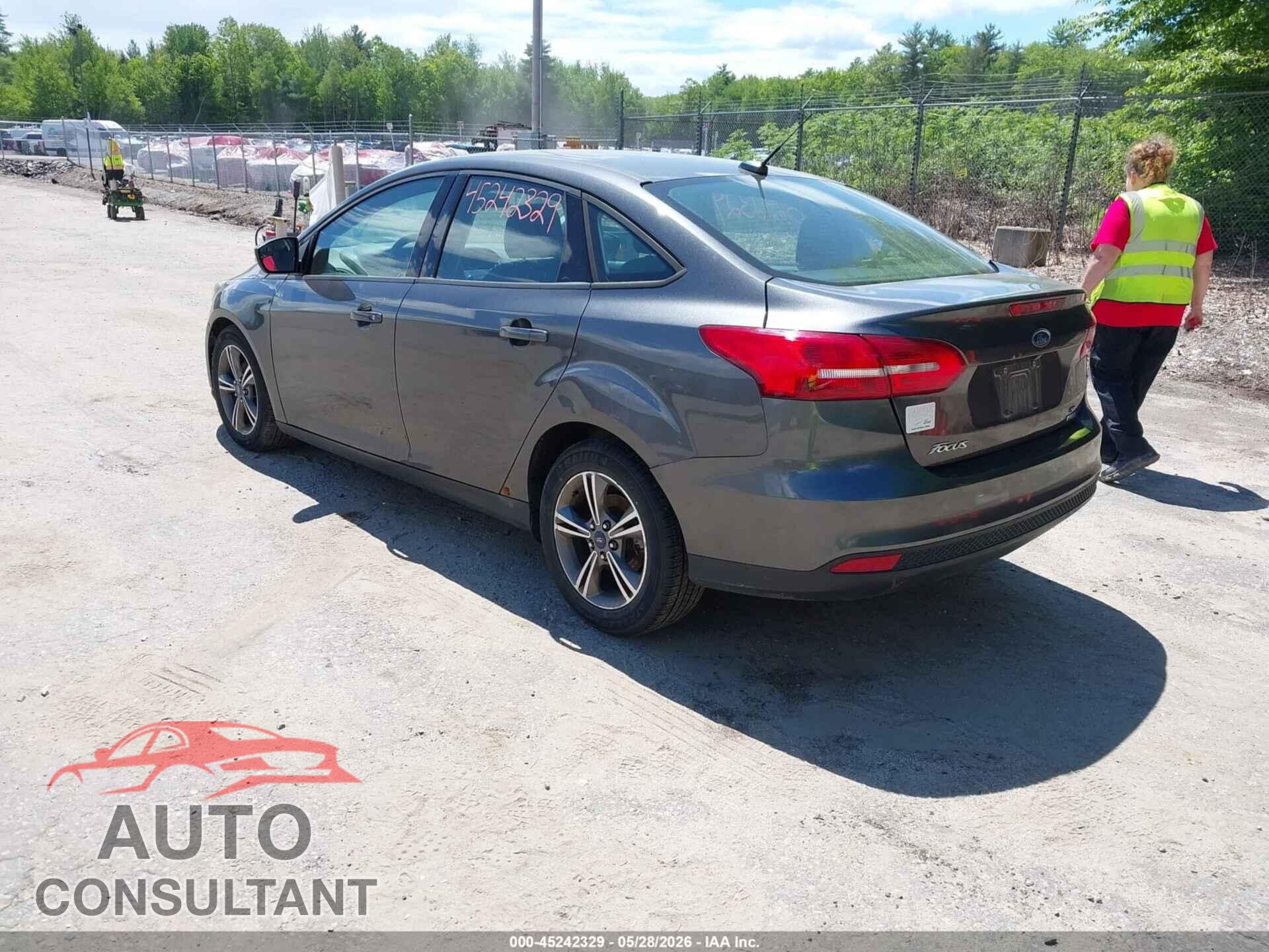 FORD FOCUS 2017 - 1FADP3FE2HL281011