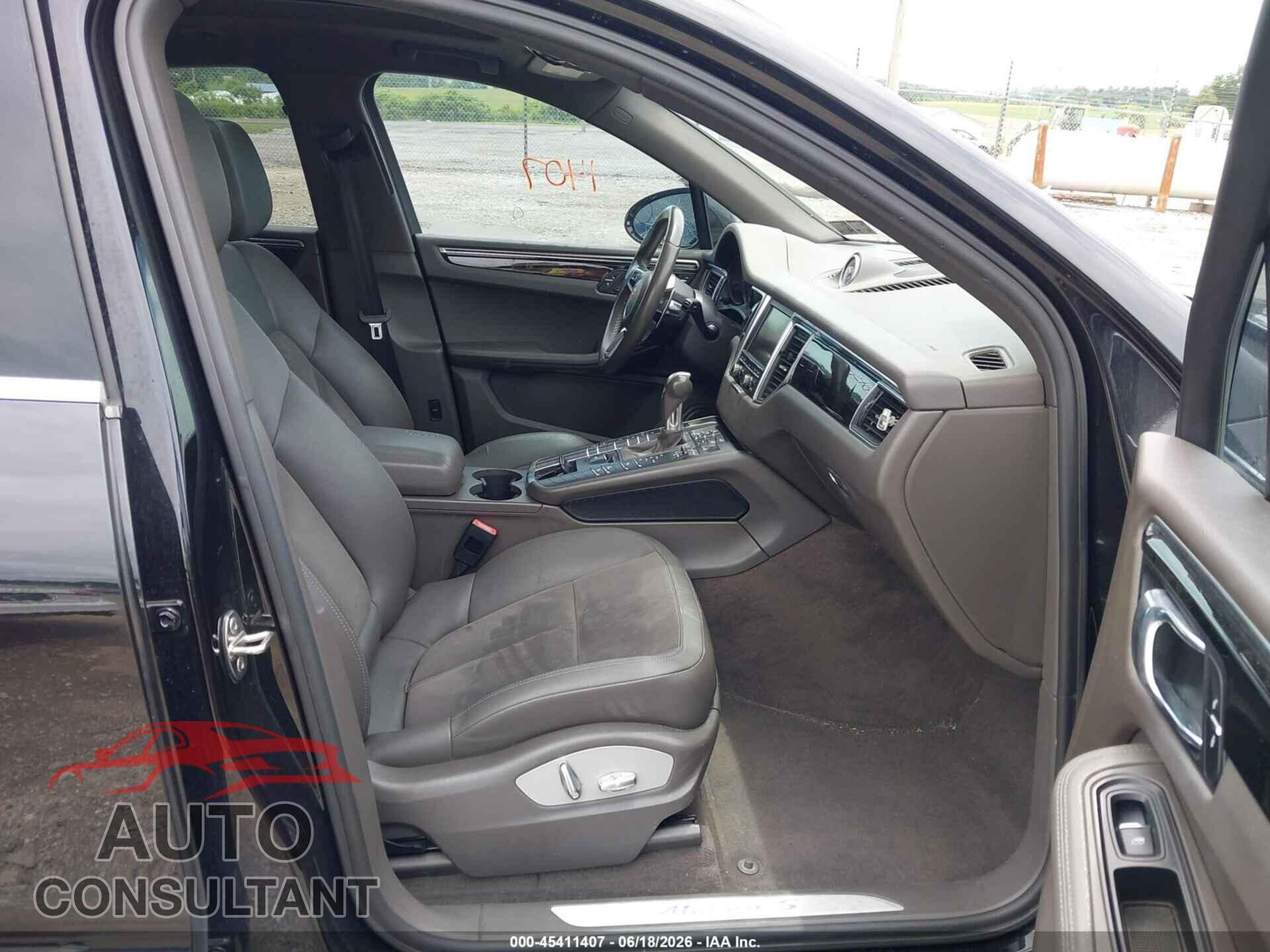 PORSCHE MACAN 2016 - WP1AB2A58GLB40227