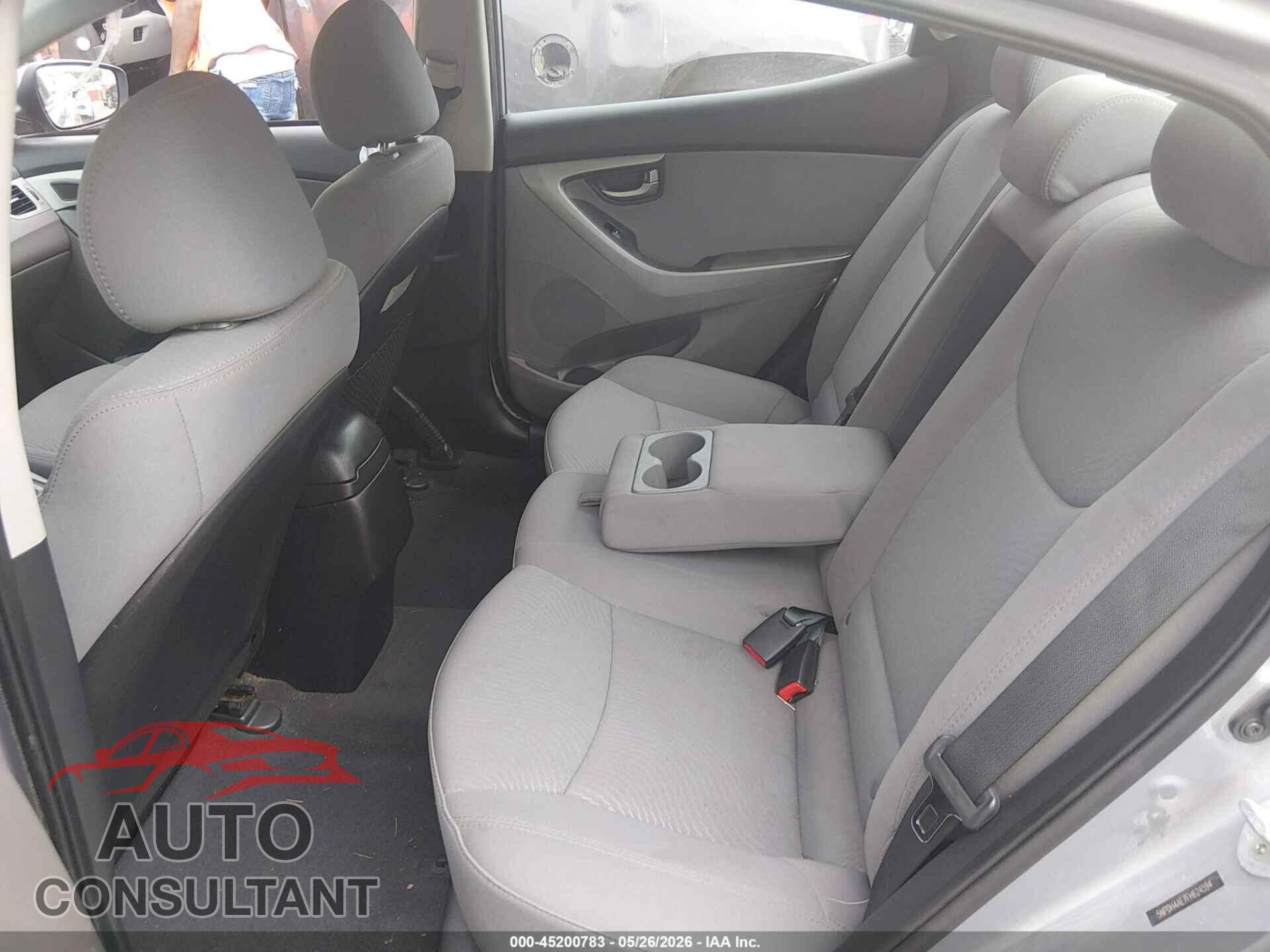HYUNDAI ELANTRA 2015 - 5NPDH4AE7FH624594