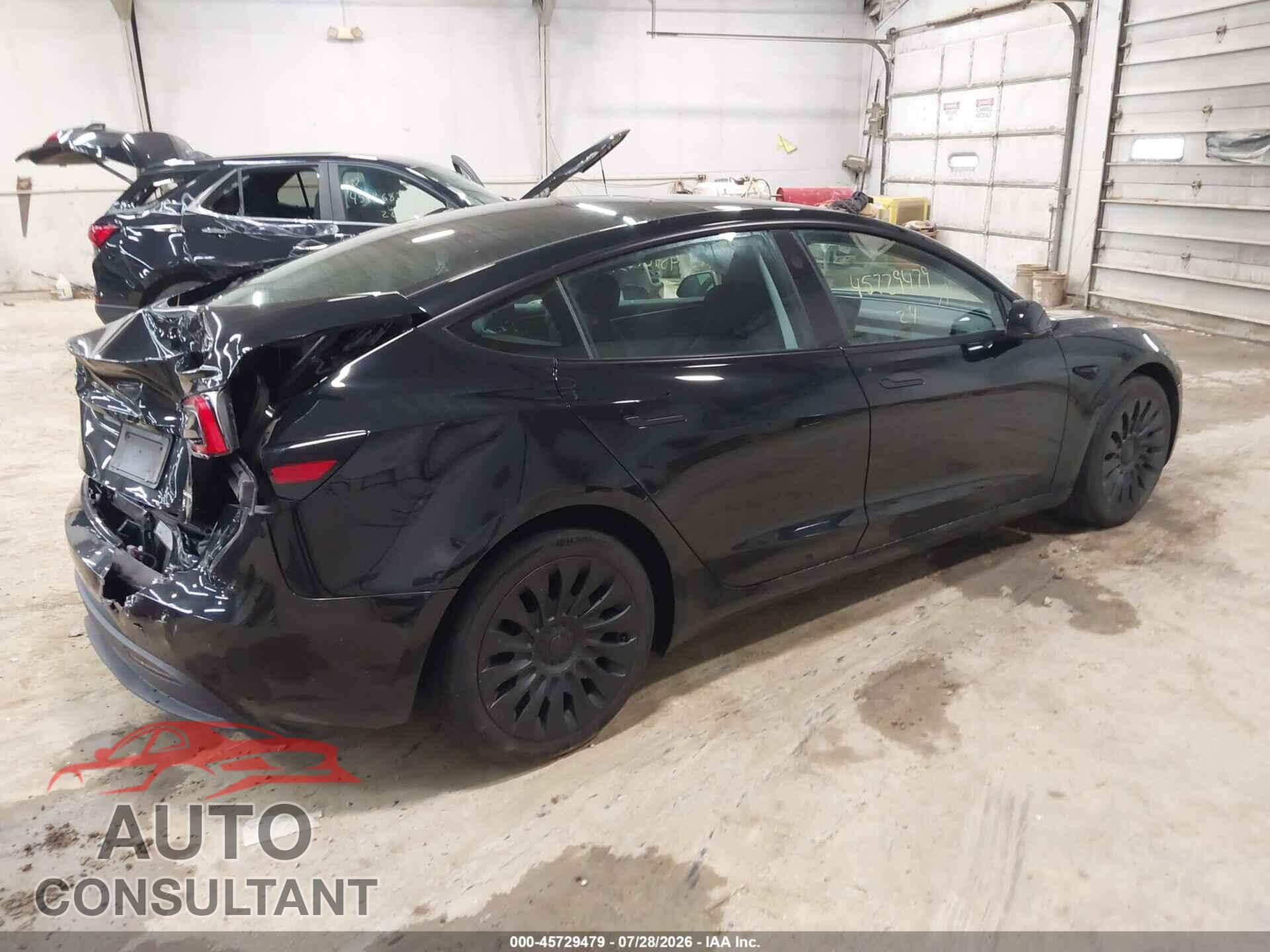 TESLA MODEL 3 2024 - 5YJ3E1EBXRF740250