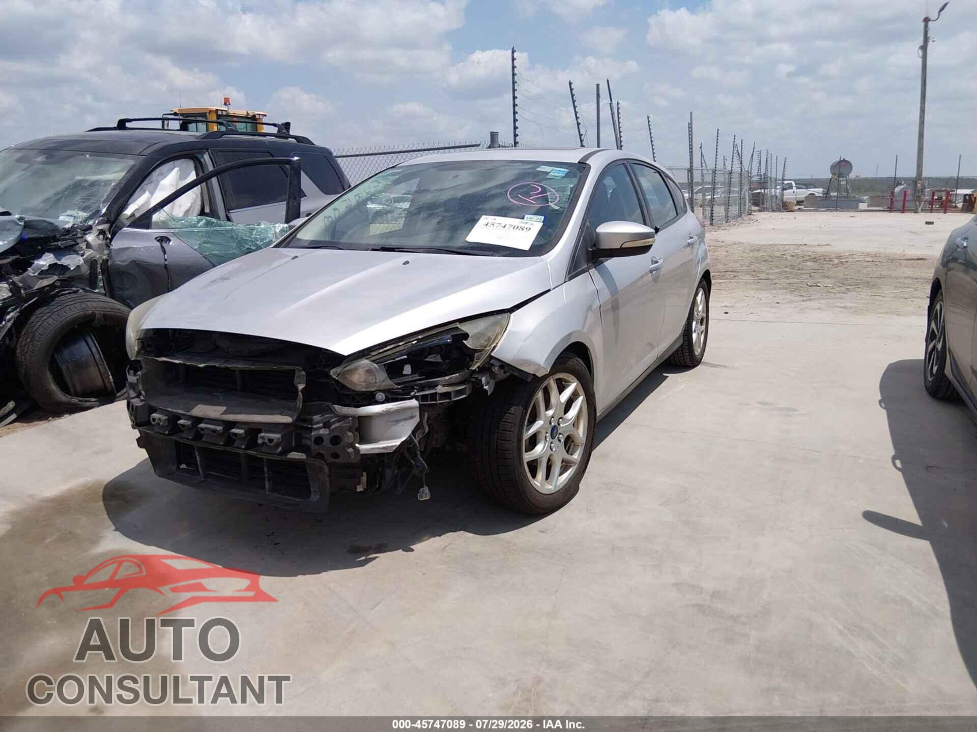 FORD FOCUS 2017 - 1FADP3M29HL232011
