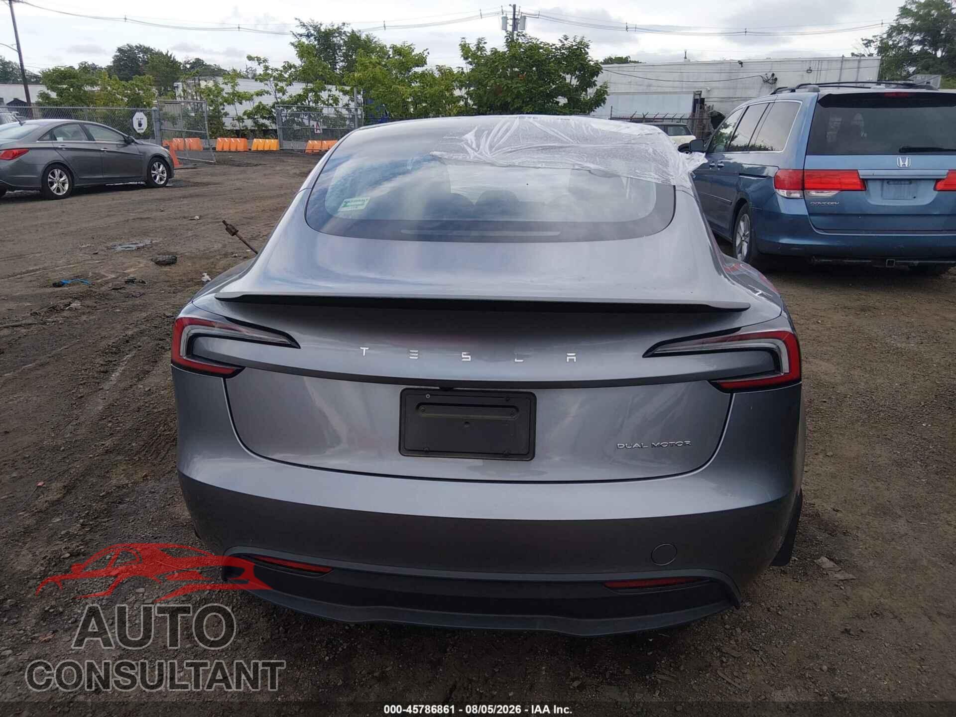 TESLA MODEL 3 2024 - 5YJ3E1EB7RF848504