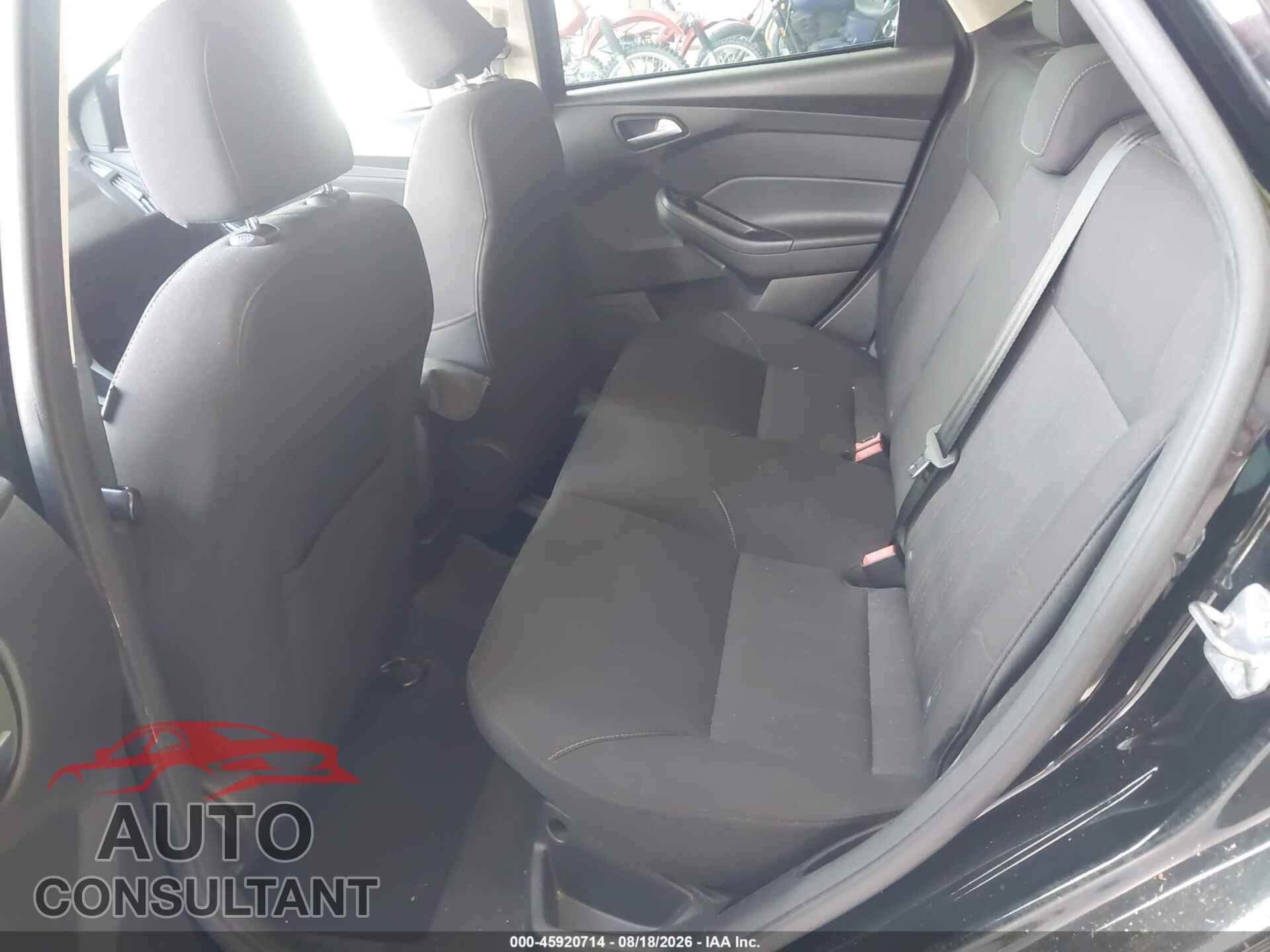 FORD FOCUS 2016 - 1FADP3F20GL204920