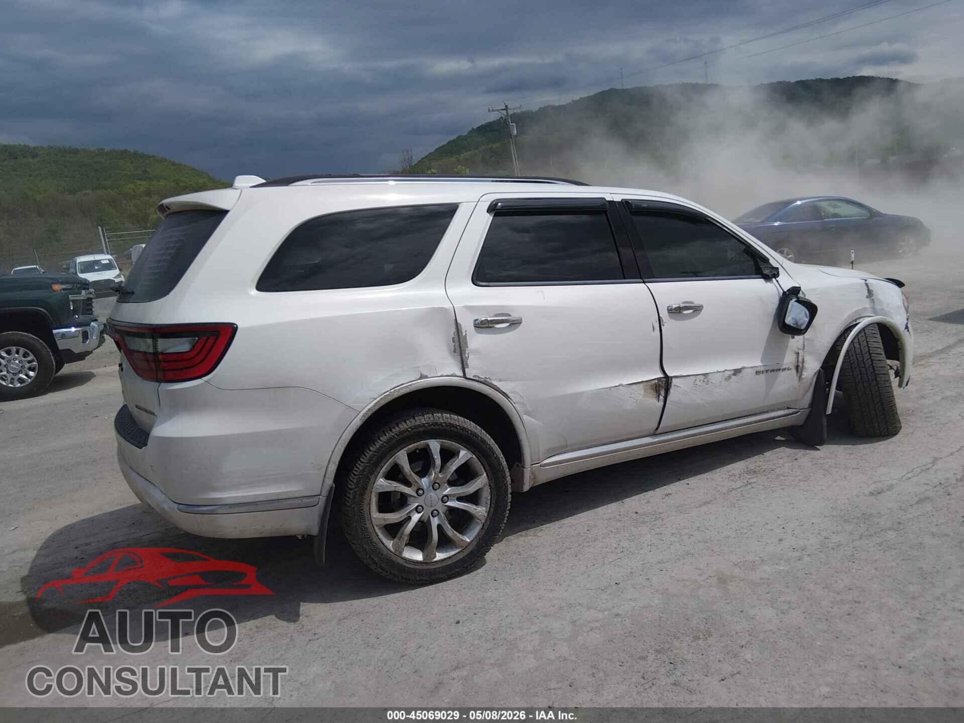 DODGE DURANGO 2018 - 1C4SDJETXJC101309