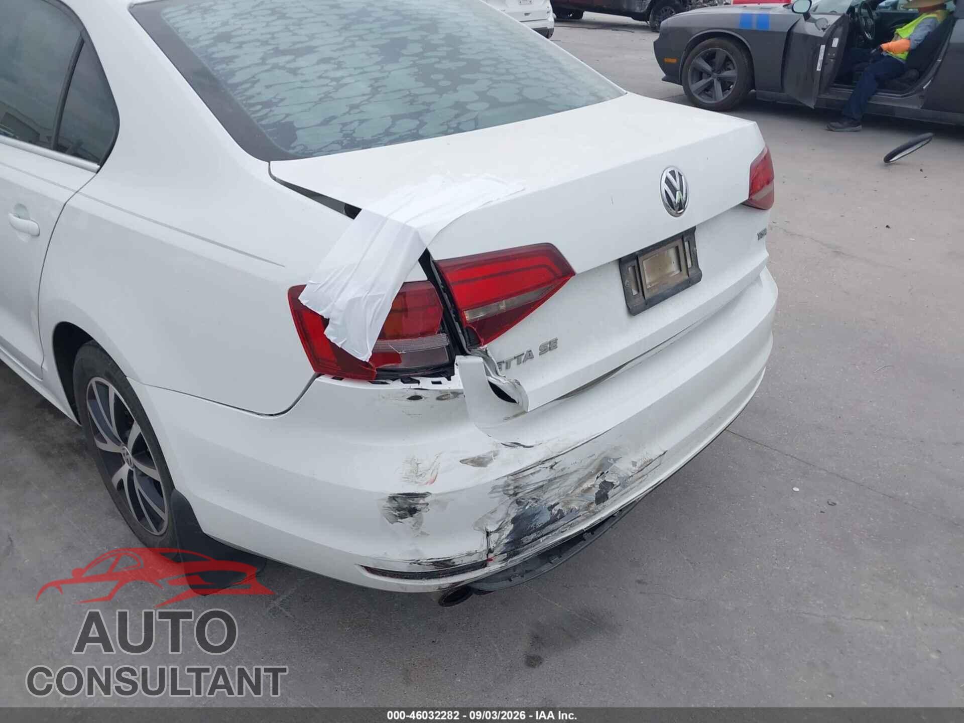 VOLKSWAGEN JETTA 2017 - 3VWDB7AJ3HM208570