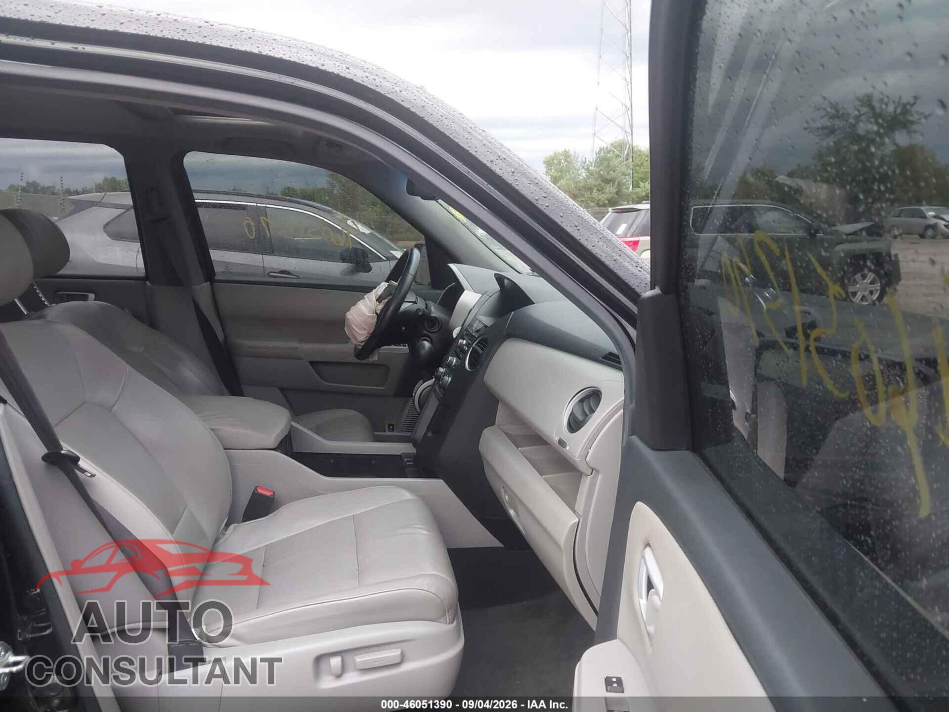 HONDA PILOT 2012 - 5FNYF4H50CB026158