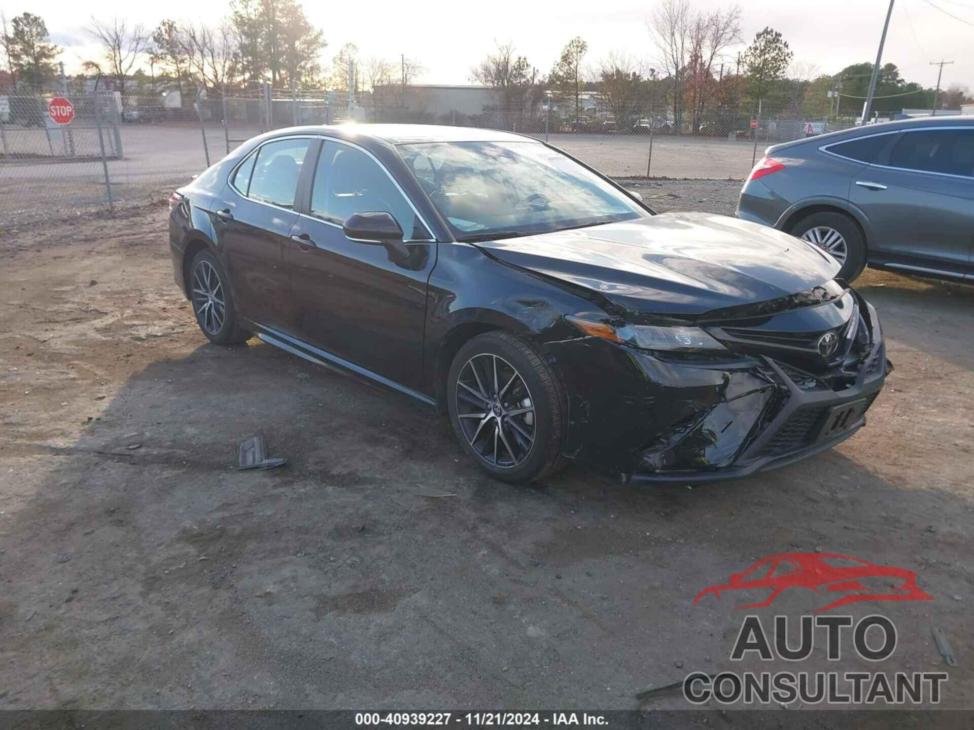 TOYOTA CAMRY 2023 - 4T1G11AKXPU821784