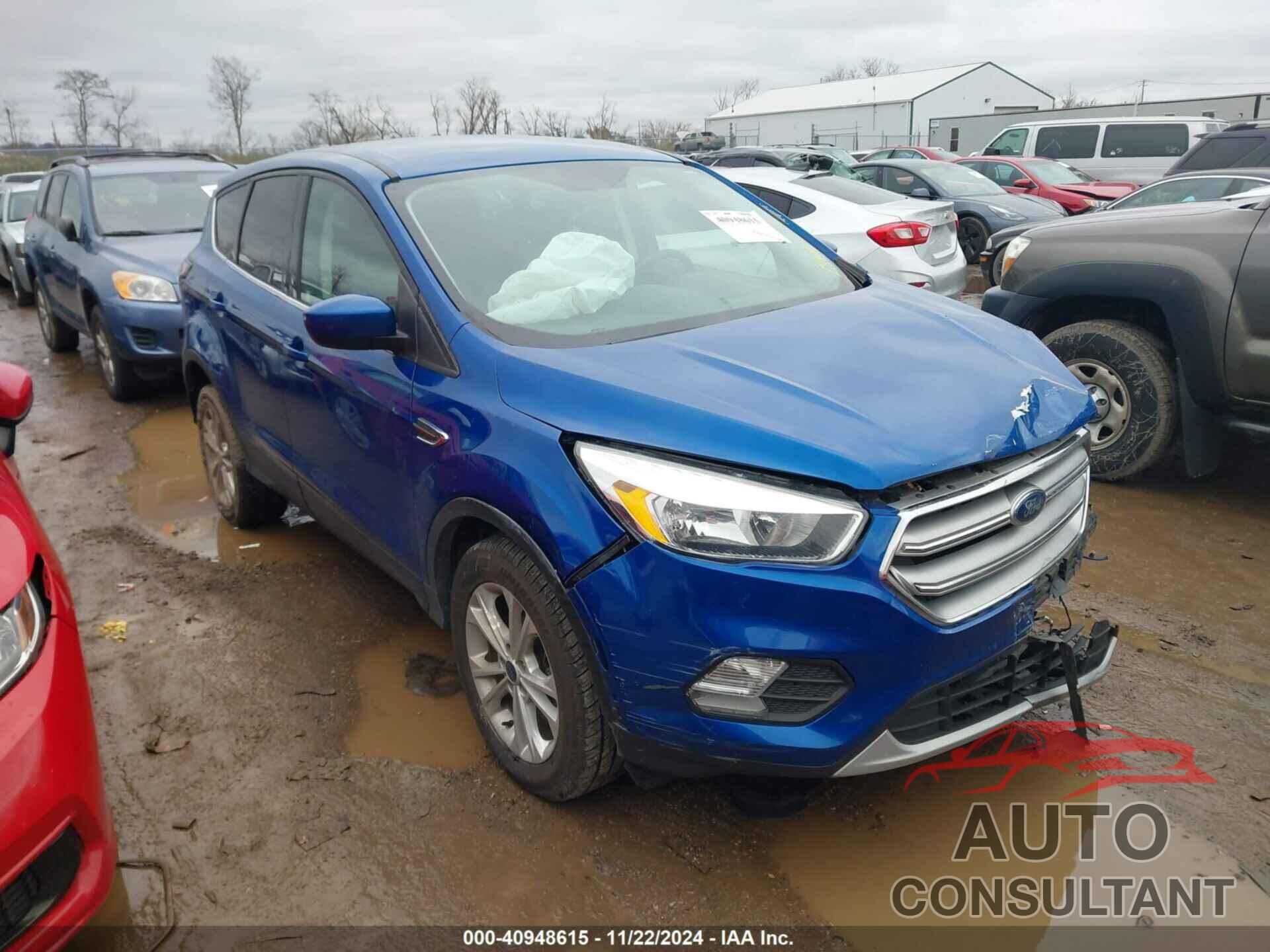 FORD ESCAPE 2017 - 1FMCU9GD3HUD91983
