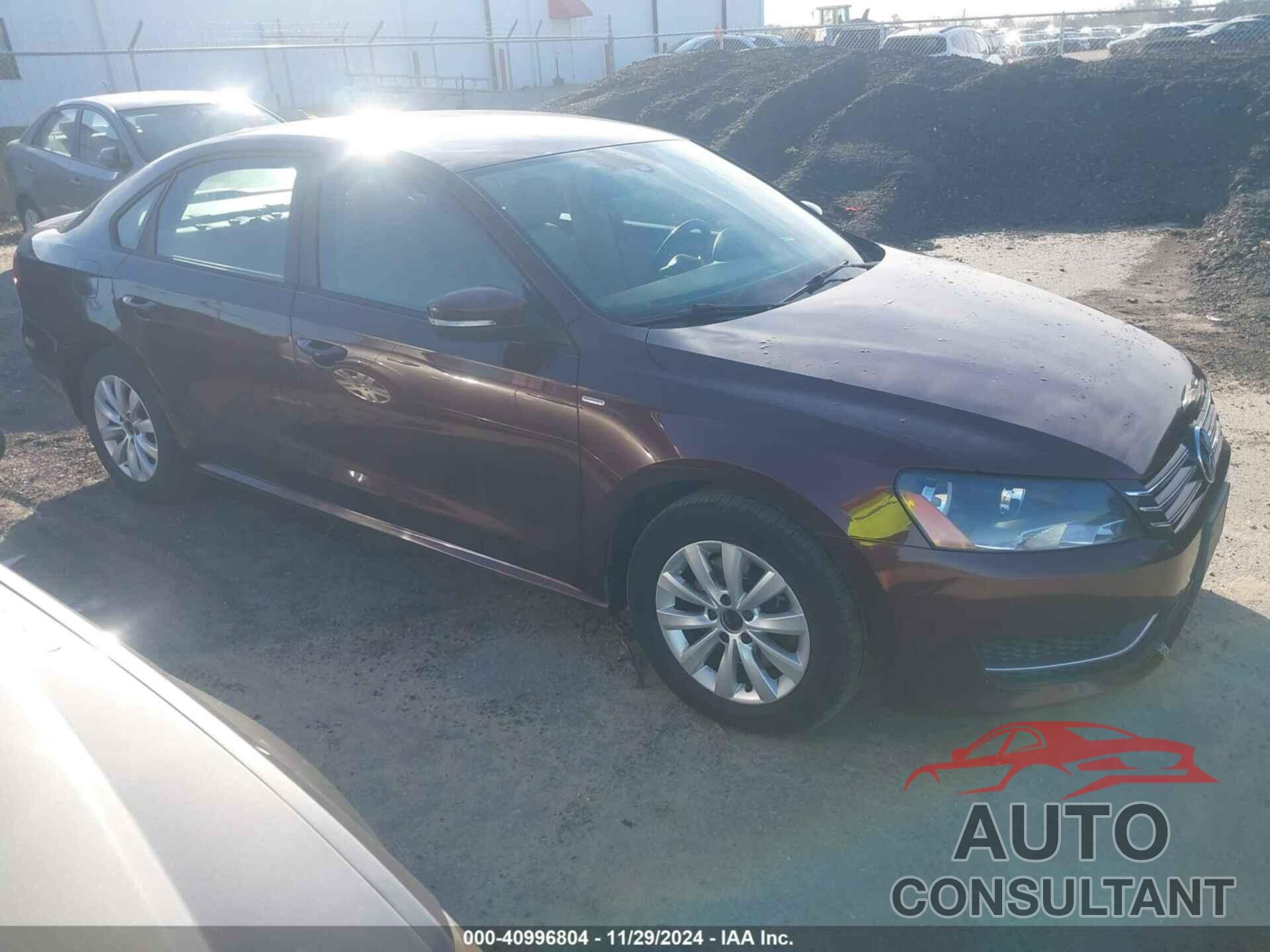 VOLKSWAGEN PASSAT 2013 - 1VWAP7A38DC133365