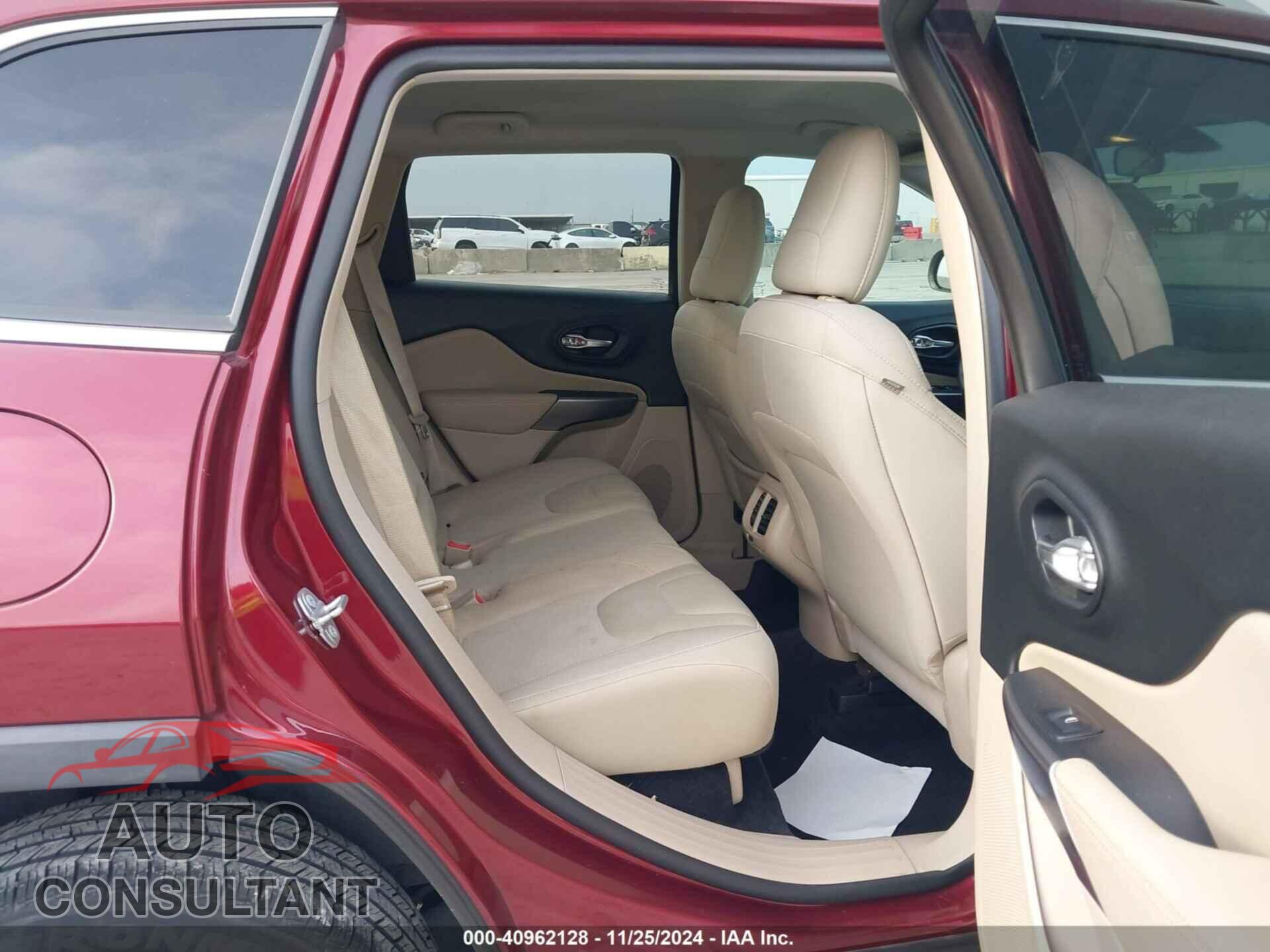 JEEP CHEROKEE 2019 - 1C4PJLCB8KD153473