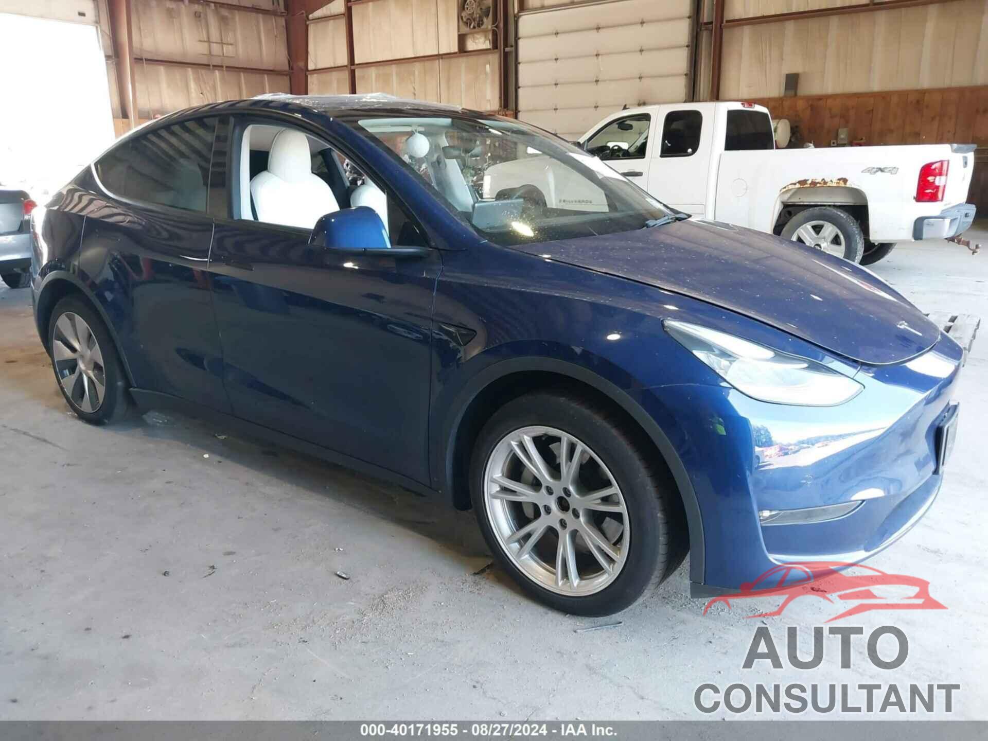 TESLA MODEL Y 2021 - 5YJYGDEE5MF130941