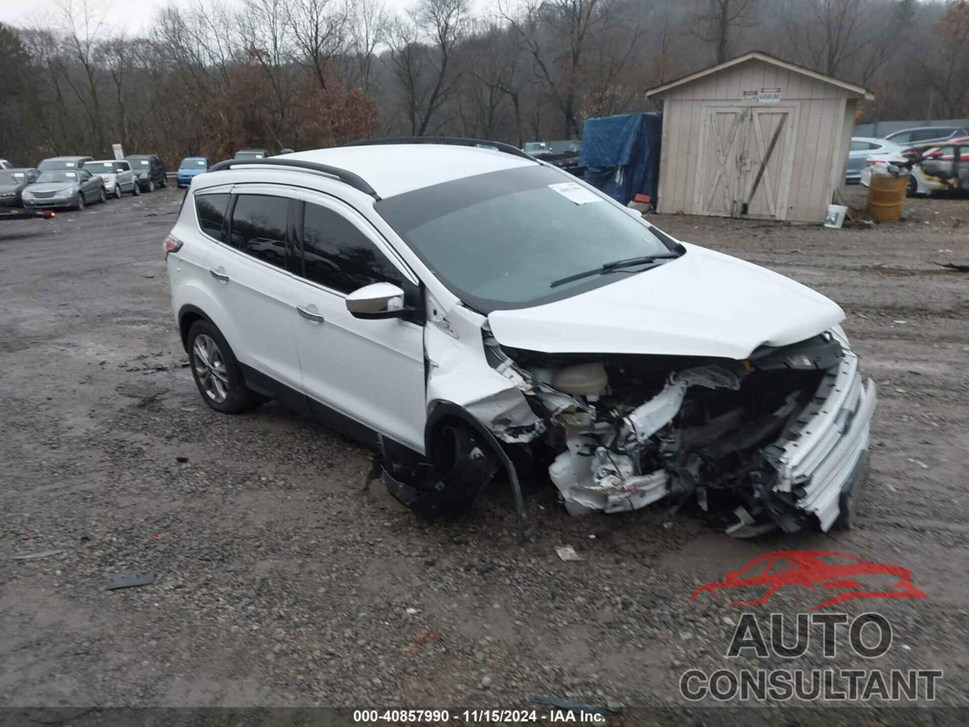 FORD ESCAPE 2017 - 1FMCU9GD8HUA77827