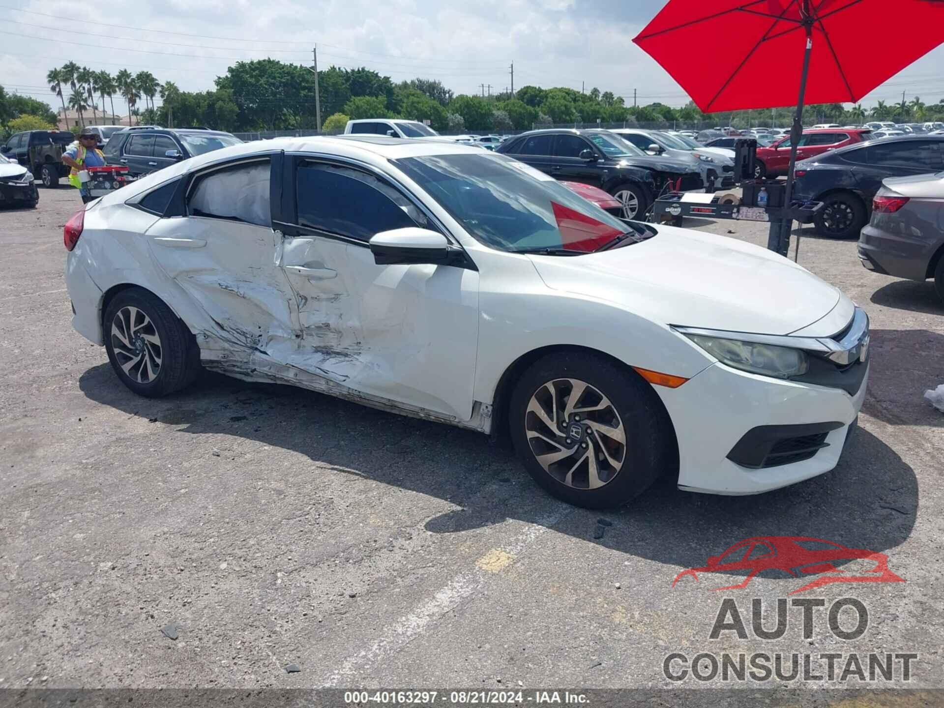 HONDA CIVIC 2018 - 19XFC2F71JE000101