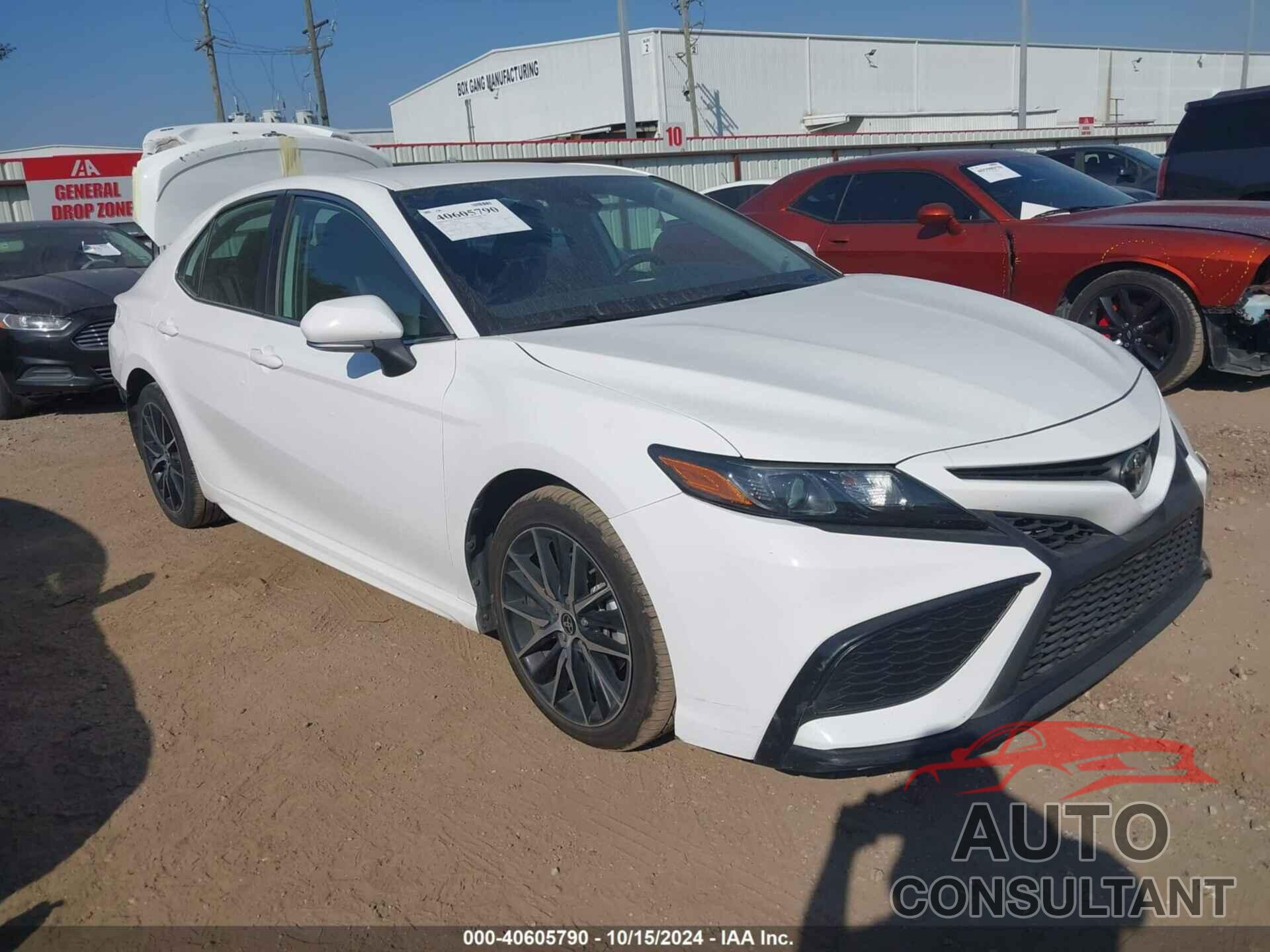 TOYOTA CAMRY 2023 - 4T1G11AK3PU750315