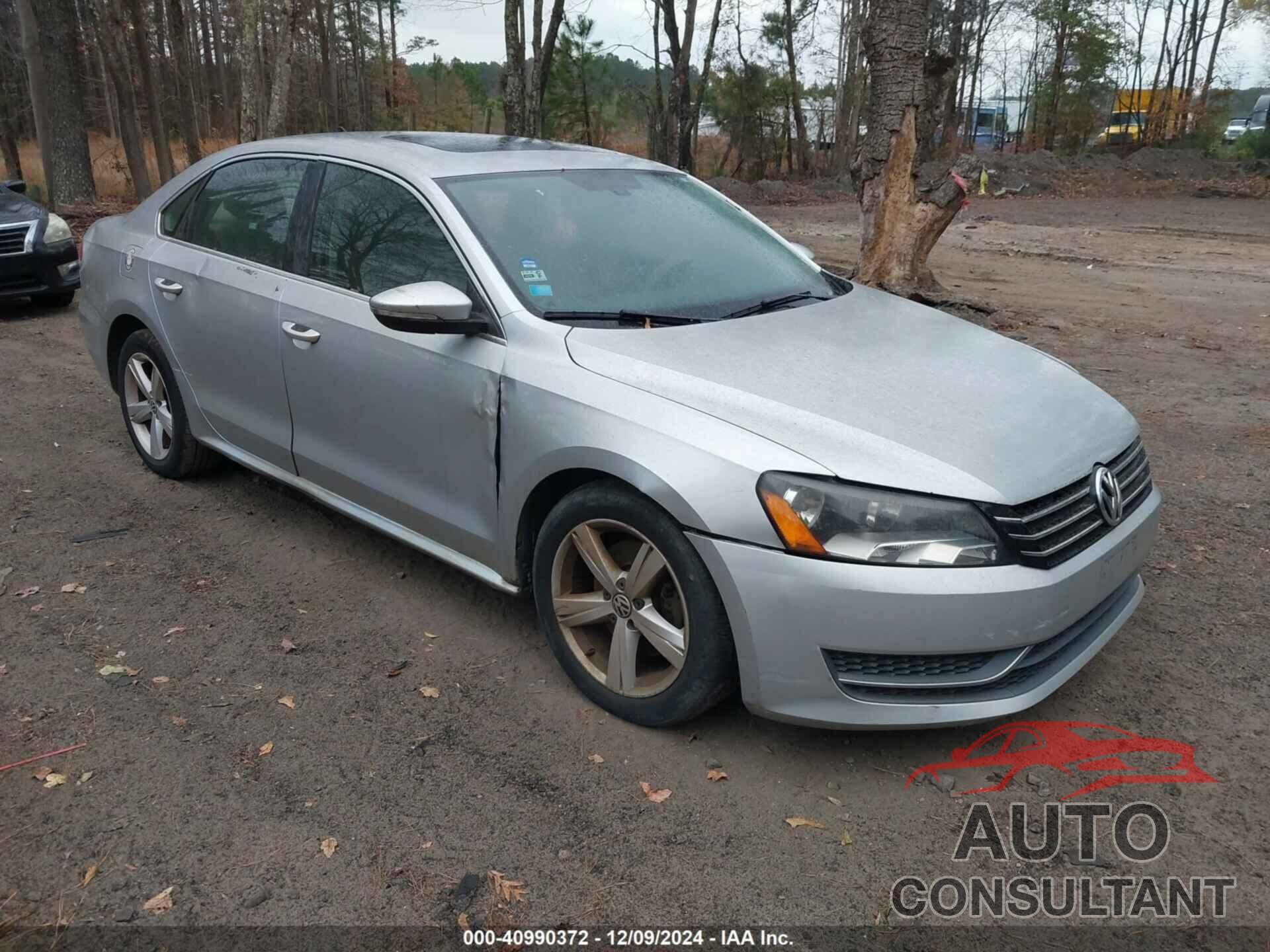 VOLKSWAGEN PASSAT 2012 - 1VWBP7A38CC008403