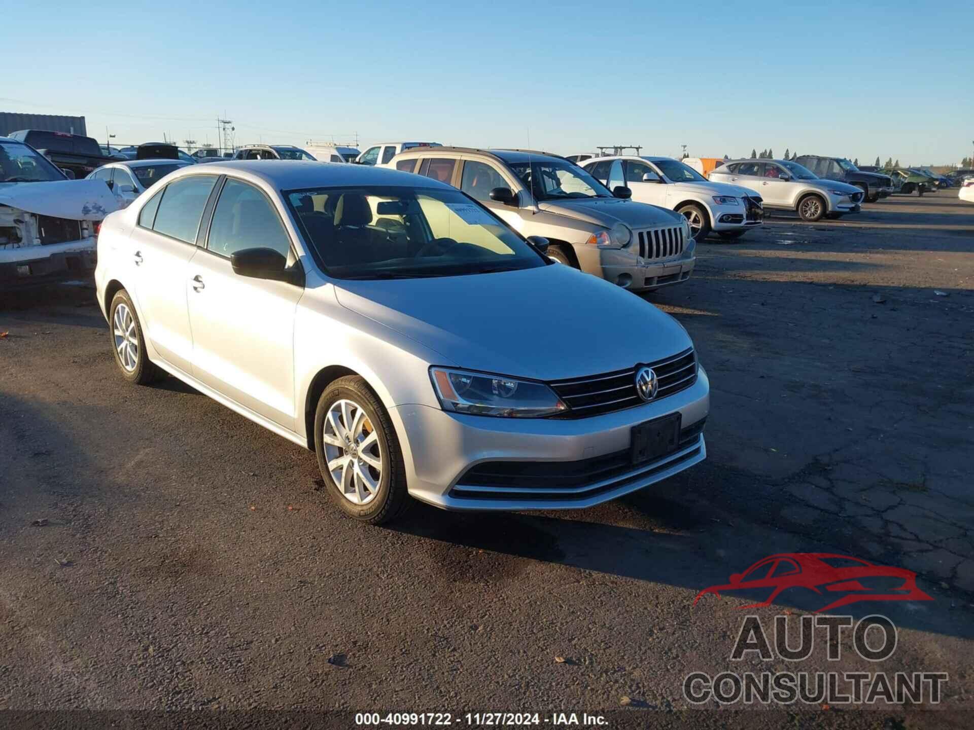 VOLKSWAGEN JETTA 2015 - 3VWD17AJ7FM295129