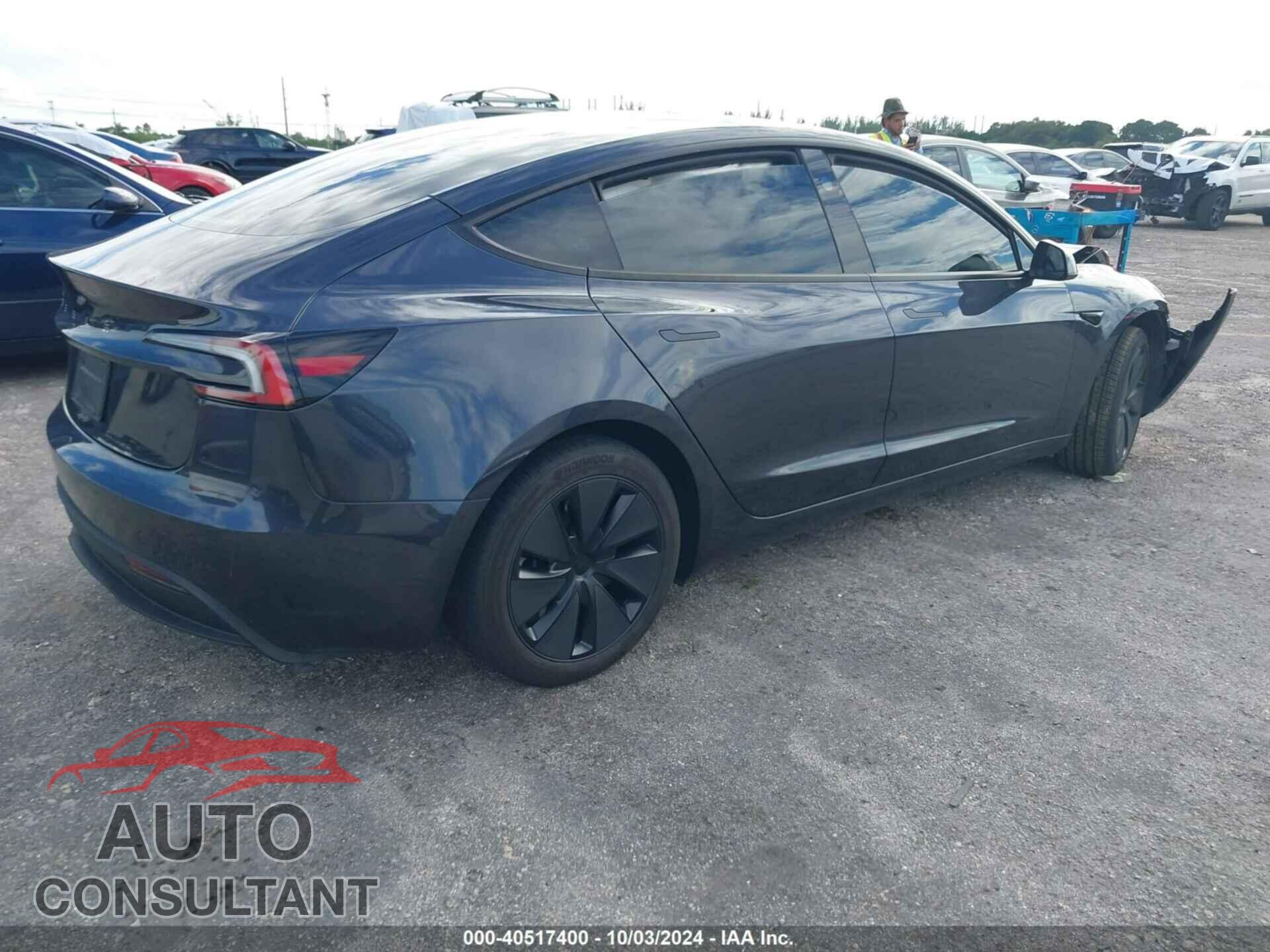 TESLA MODEL 3 2024 - 5YJ3E1EA6RF742455