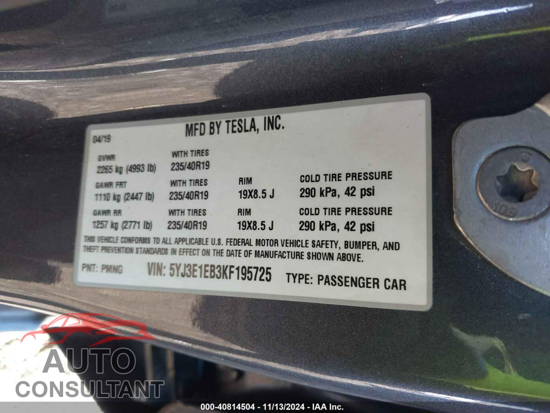 TESLA MODEL 3 2019 - 5YJ3E1EB3KF195725