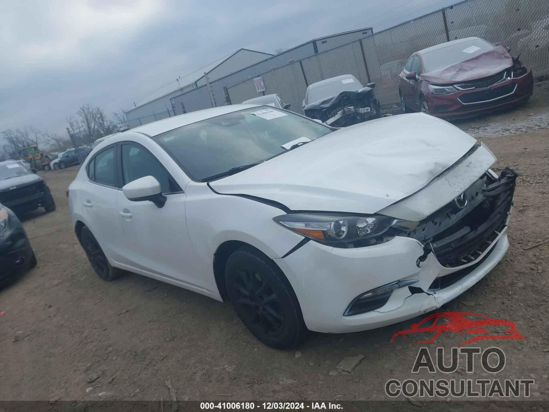 MAZDA MAZDA3 2018 - 3MZBN1U77JM211795