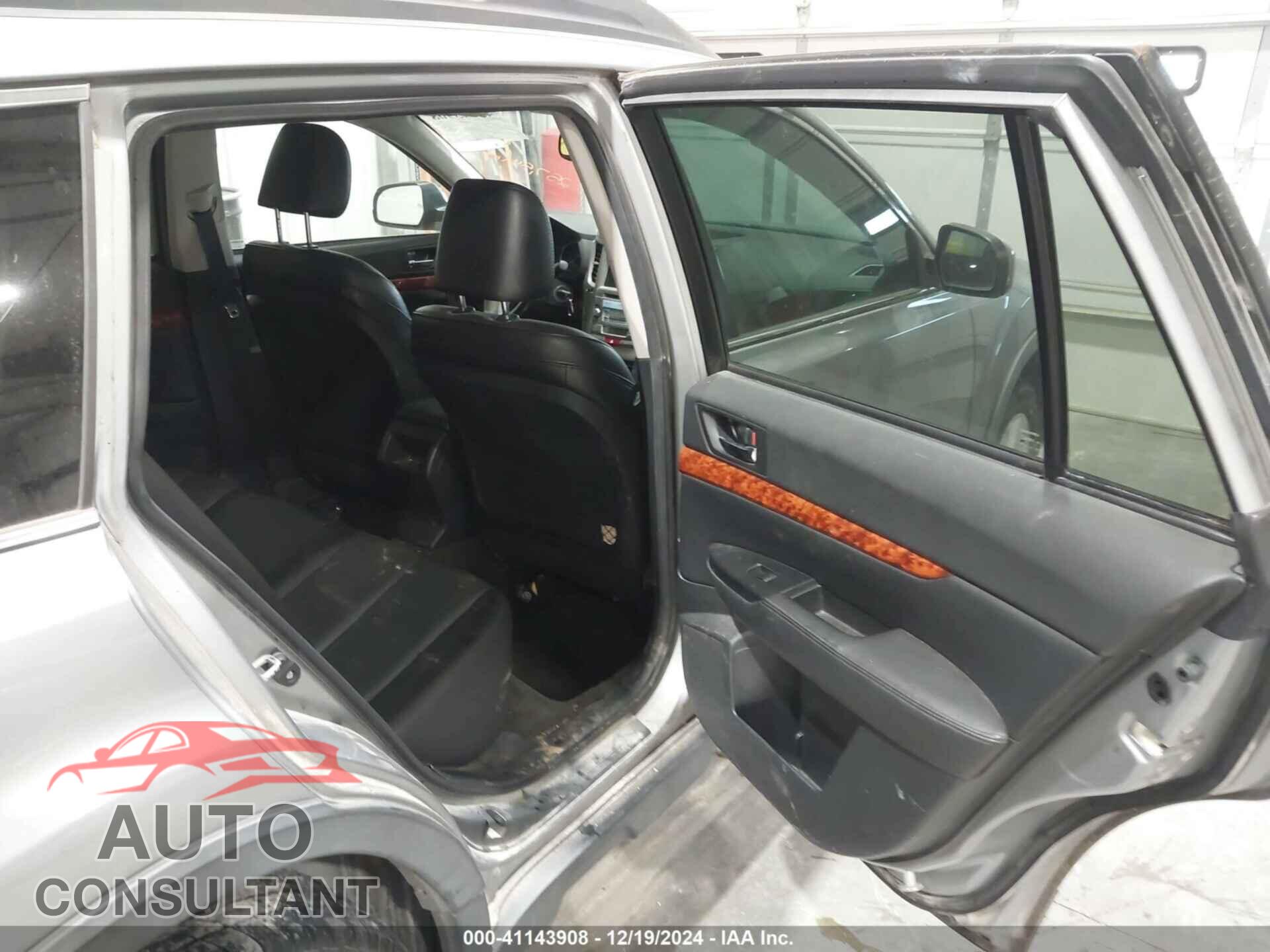 SUBARU OUTBACK 2011 - 4S4BRBLC6B3428040