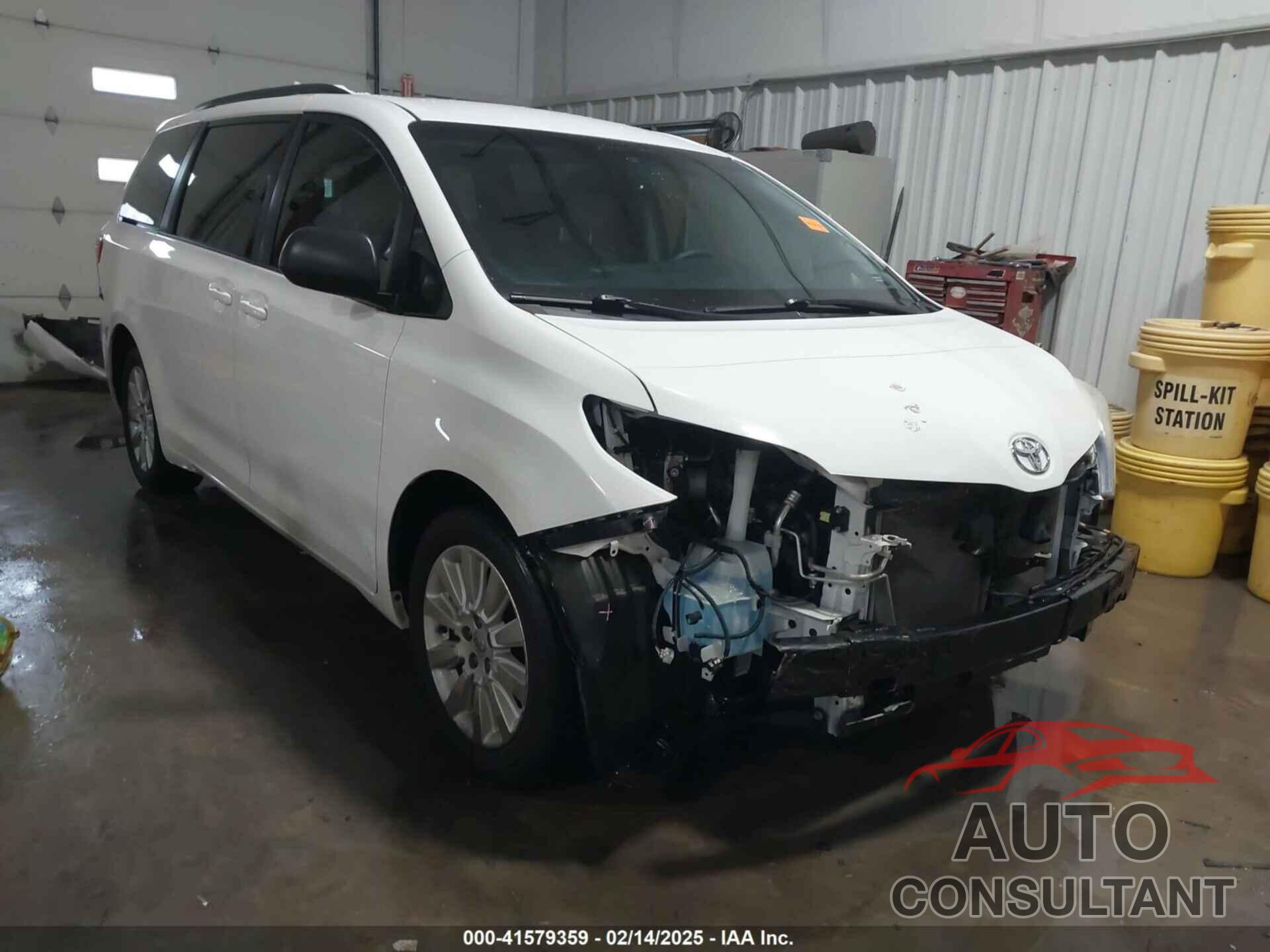 TOYOTA SIENNA 2015 - 5TDJK3DC8FS123278