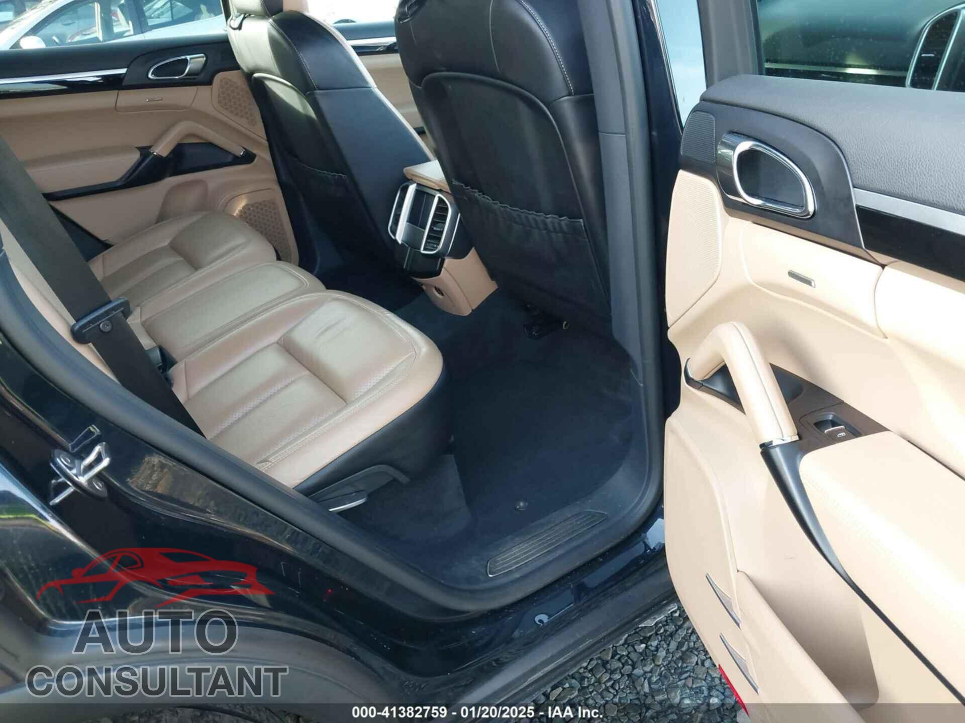 PORSCHE CAYENNE 2017 - WP1AB2A21HLA51266