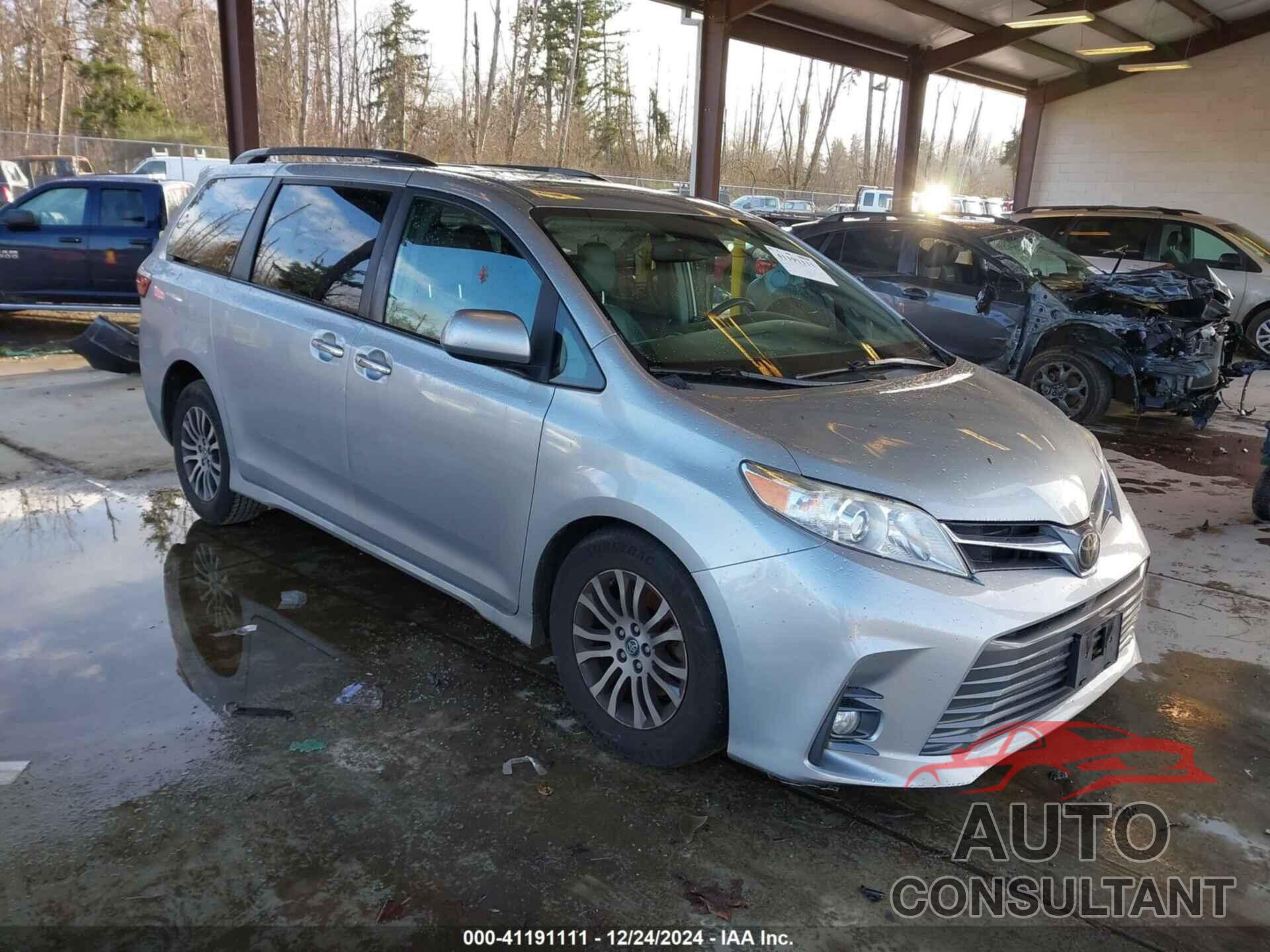 TOYOTA SIENNA 2019 - 5TDYZ3DC0KS012633