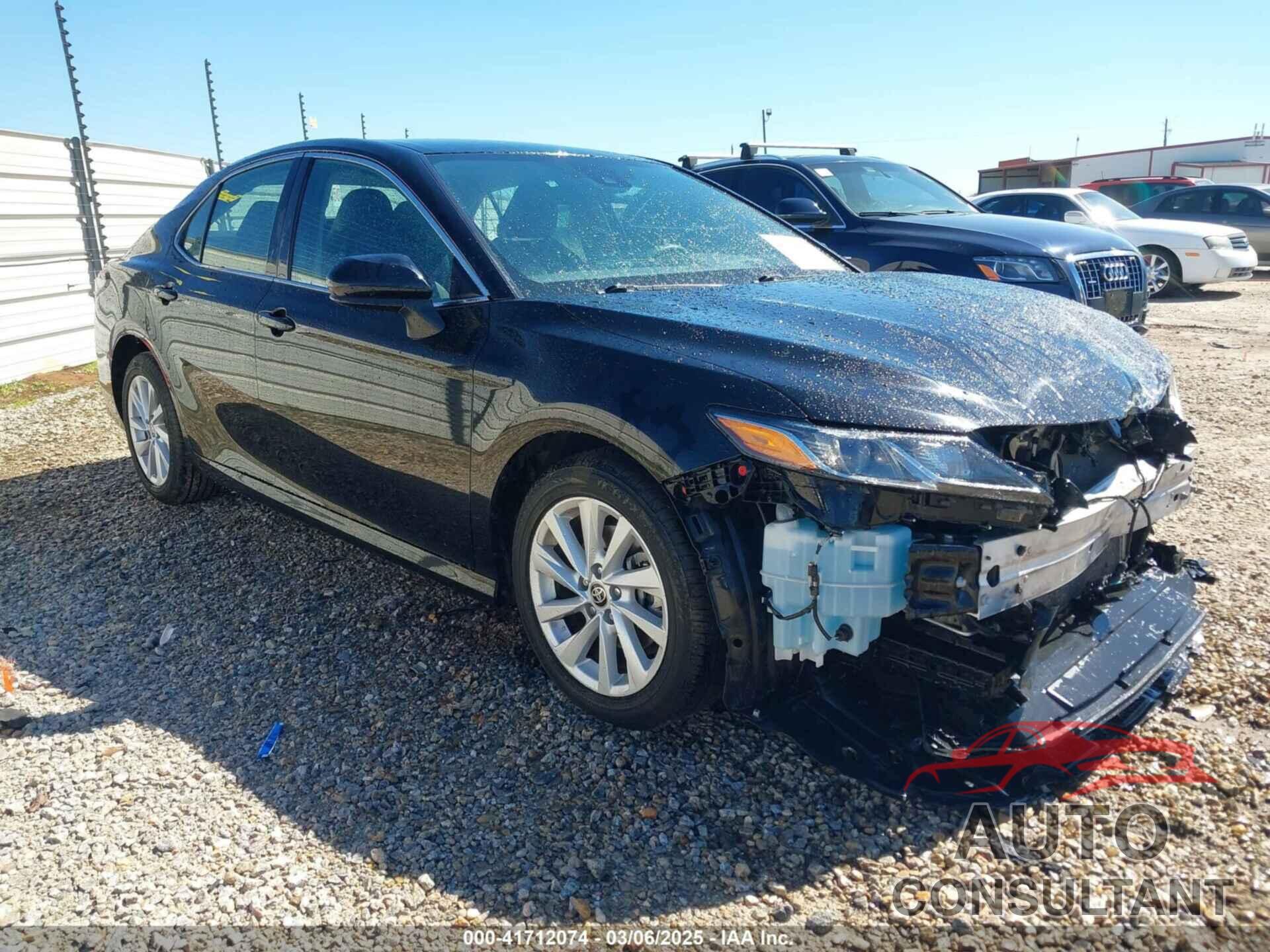 TOYOTA CAMRY 2022 - 4T1C11AK8NU075752