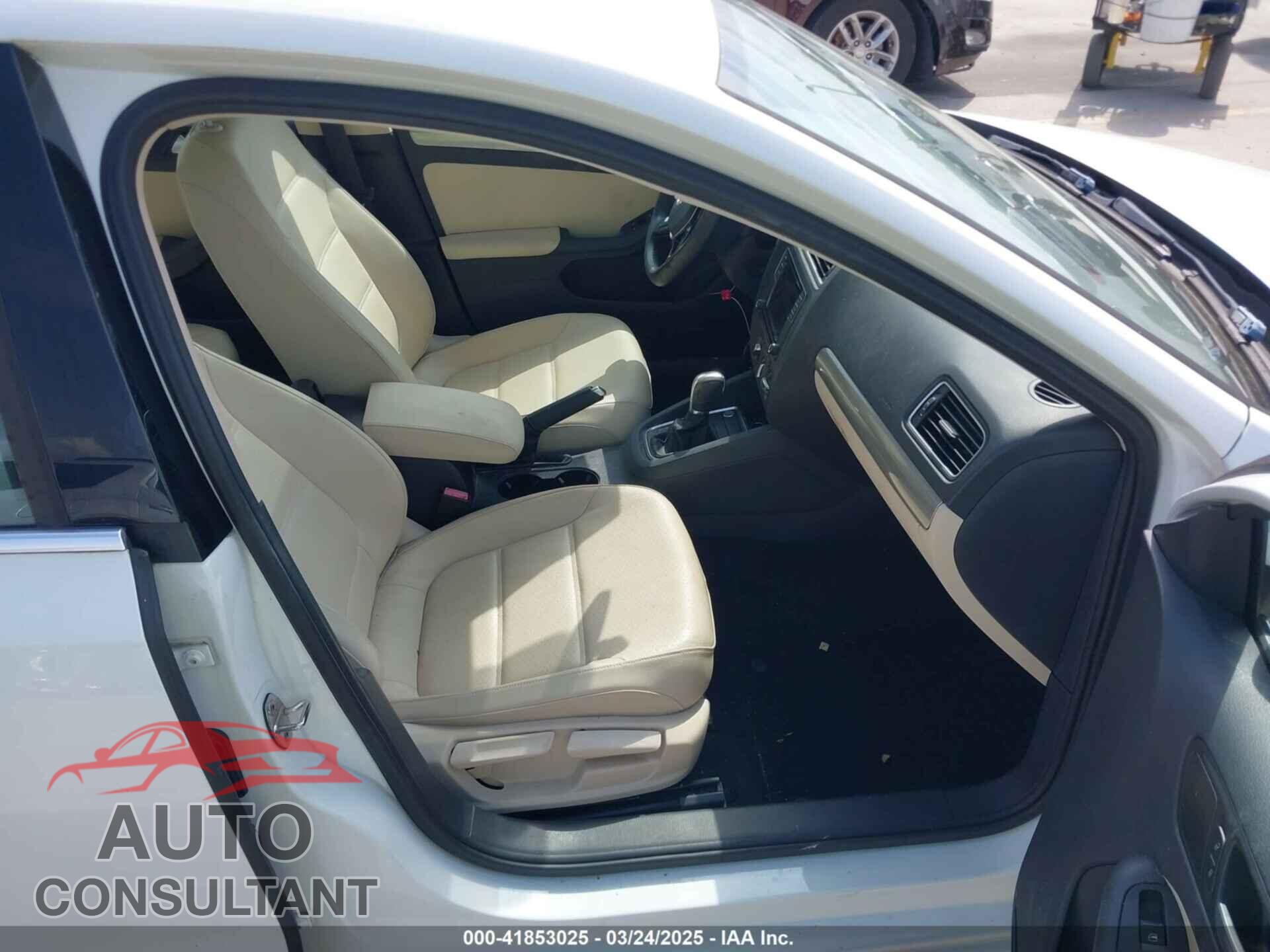 VOLKSWAGEN JETTA 2017 - 3VWDB7AJ5HM320058