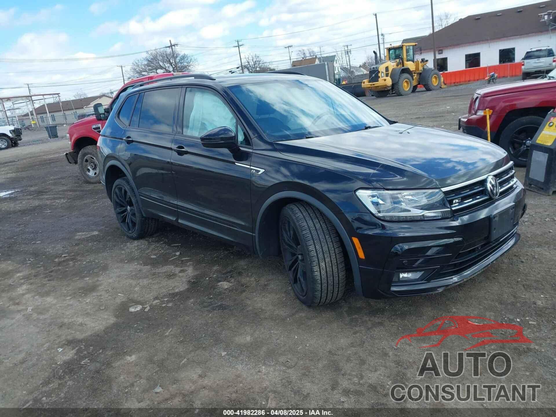 VOLKSWAGEN TIGUAN 2021 - 3VV2B7AX1MM101432