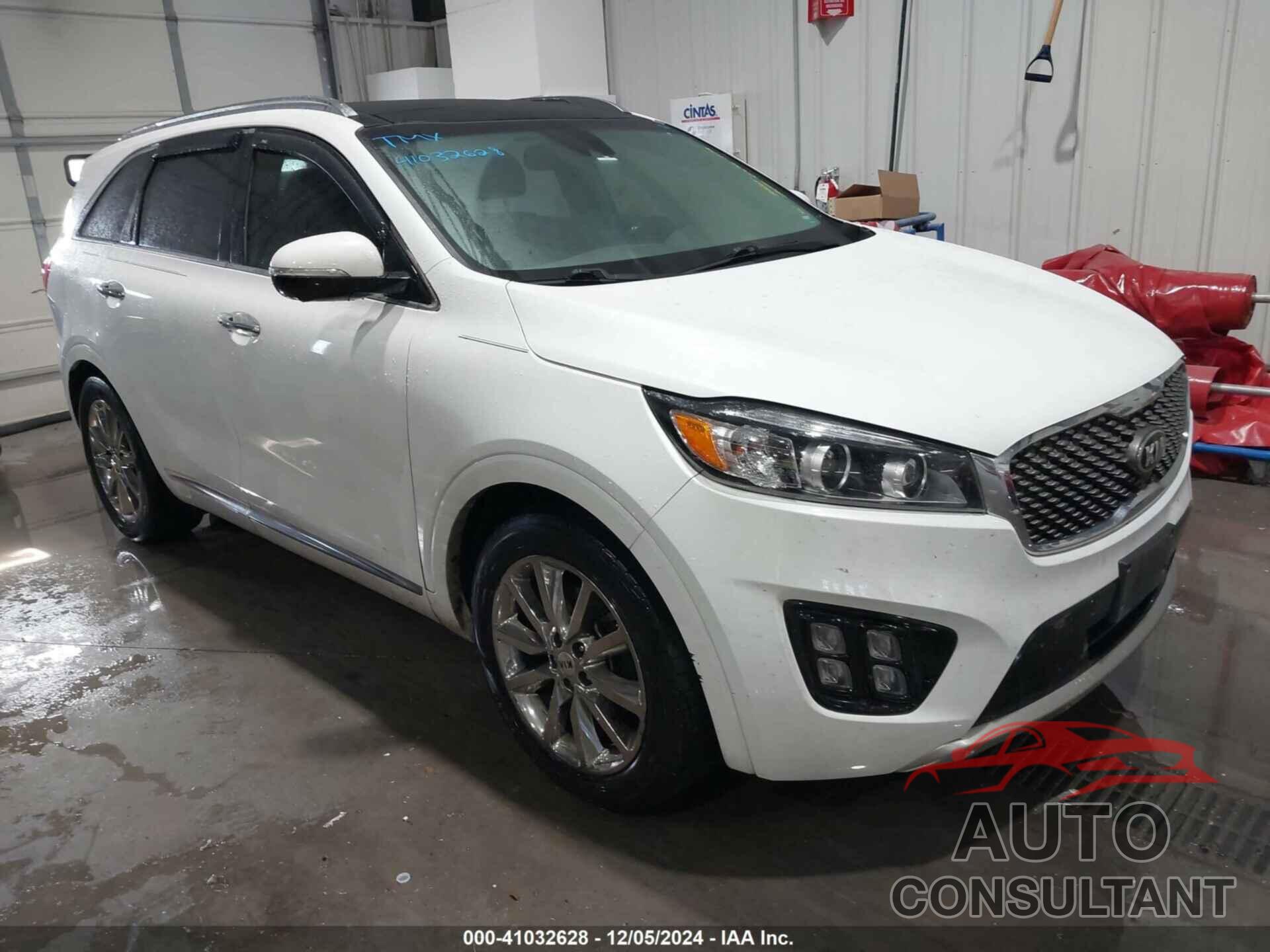 KIA SORENTO 2018 - 5XYPK4A57JG398328