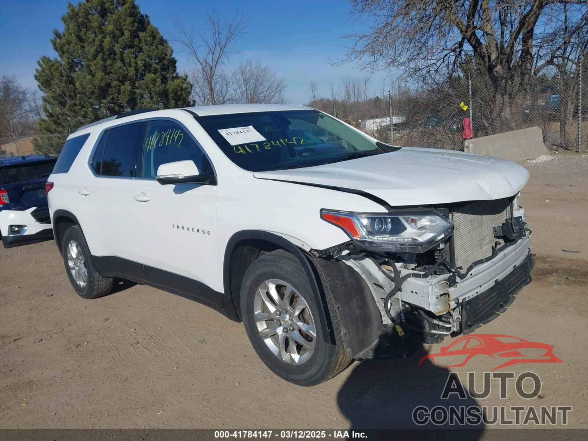 CHEVROLET TRAVERSE 2018 - 1GNEVGKW5JJ105265