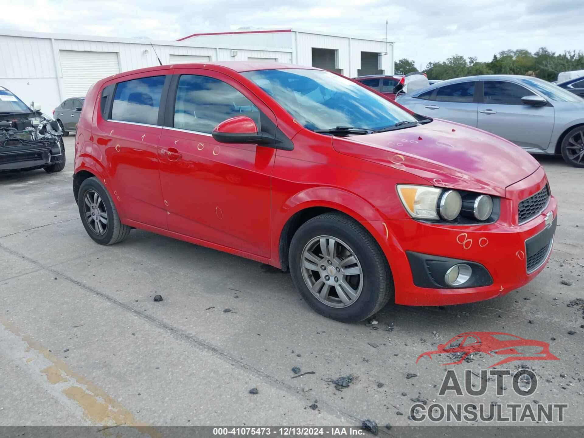 CHEVROLET SONIC 2012 - 1G1JC6SHXC4107936