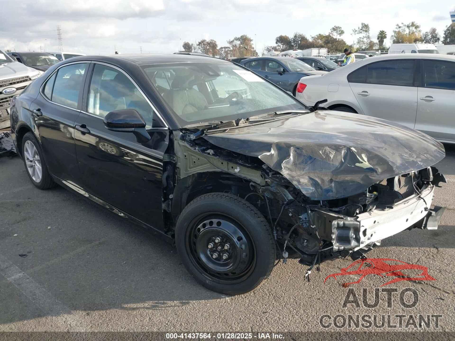 TOYOTA CAMRY 2022 - 4T1C11AK0NU692188