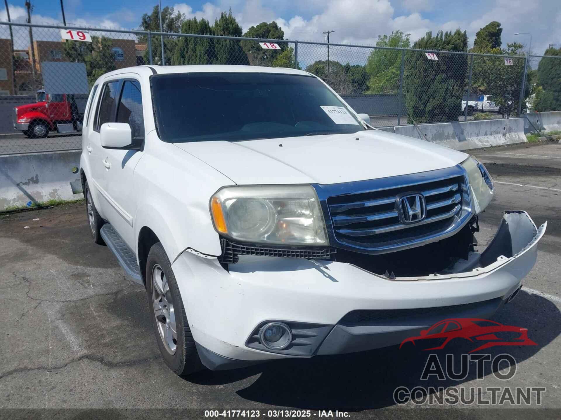 HONDA PILOT 2013 - 5FNYF3H74DB034759